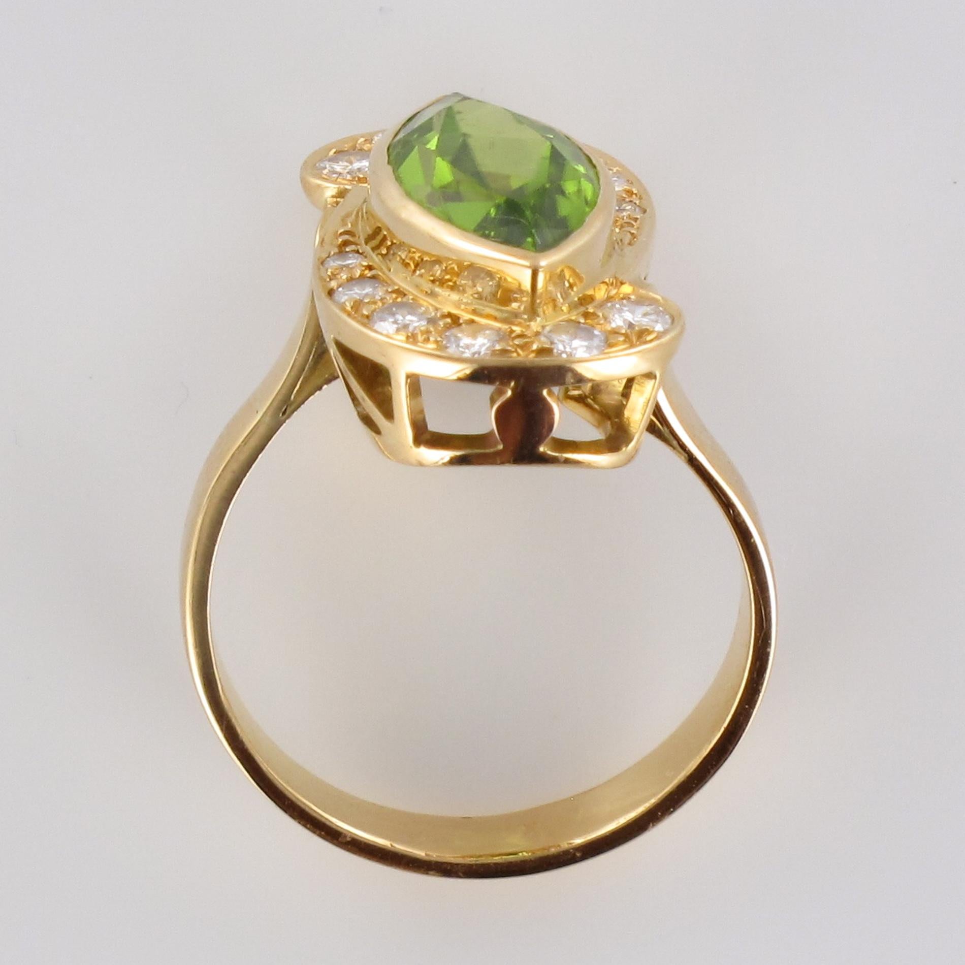 French Retro 1960s 2.72 Carats Peridot Diamond Ring 6