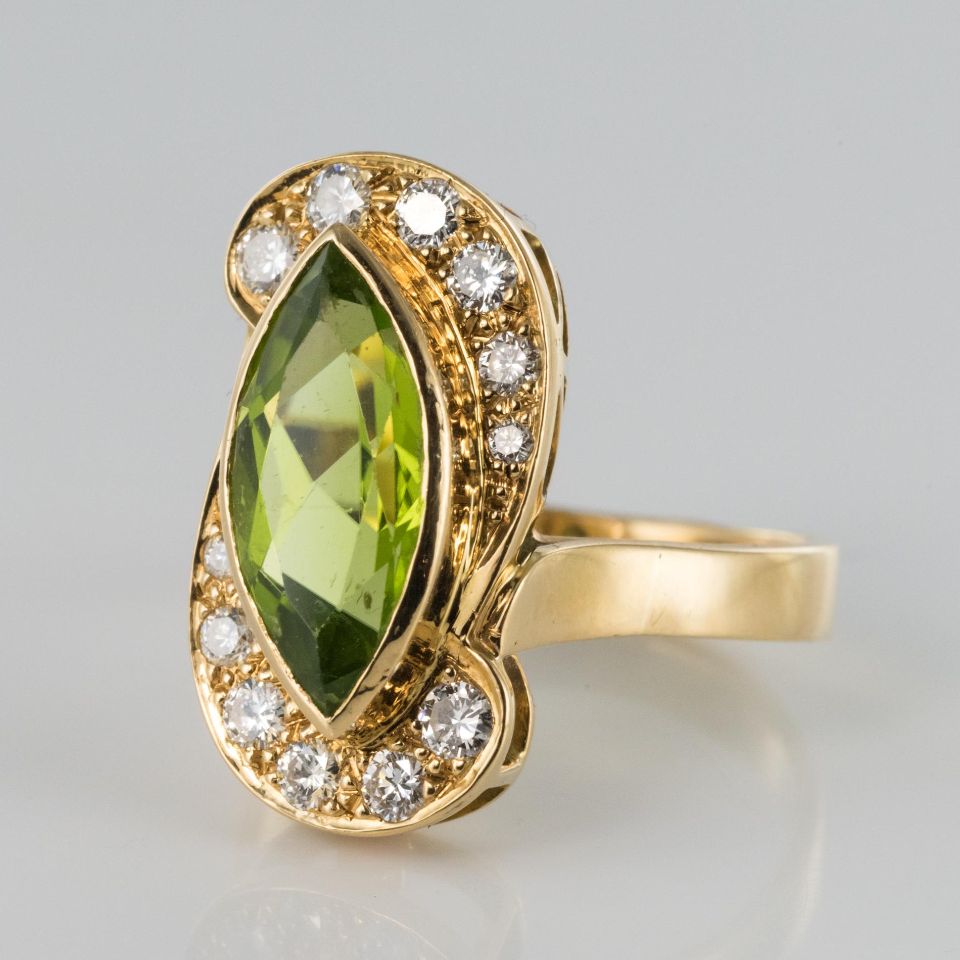 Modern French Retro 1960s 2.72 Carats Peridot Diamond Ring