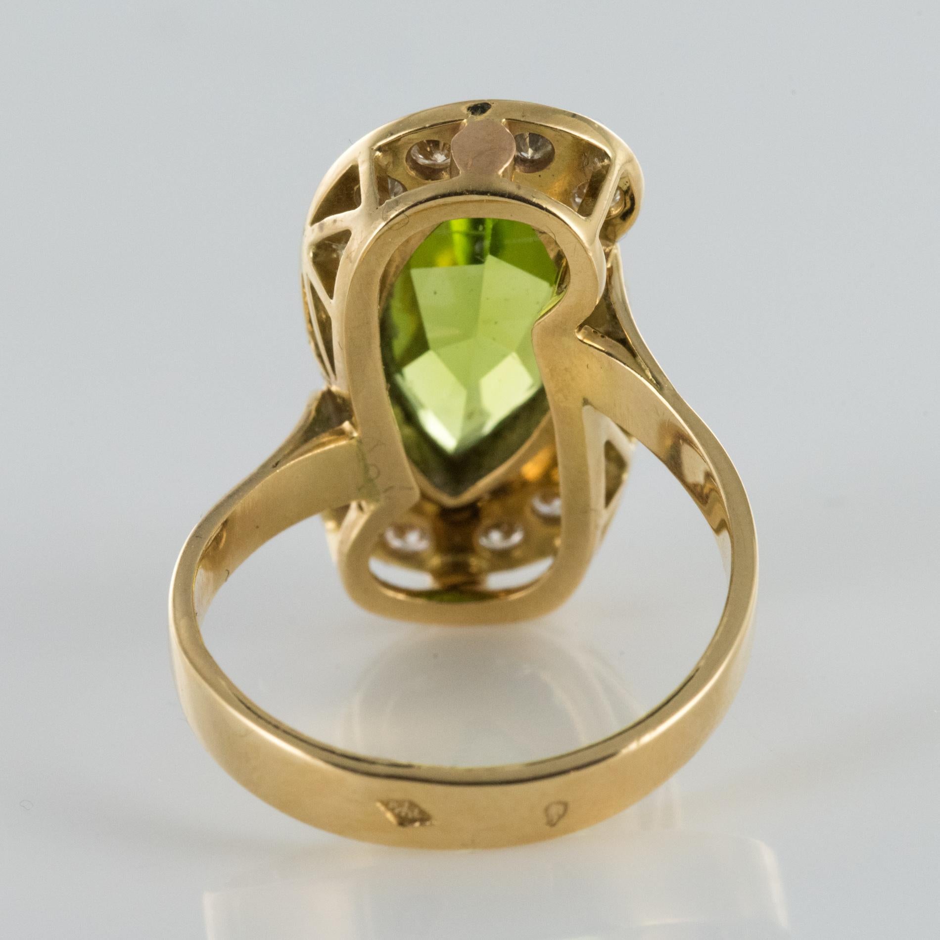 French Retro 1960s 2.72 Carats Peridot Diamond Ring In Good Condition In Poitiers, FR