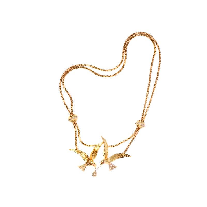 French Retro Bird Swallow Pear Shape Diamond Yellow Gold Necklace For Sale 1