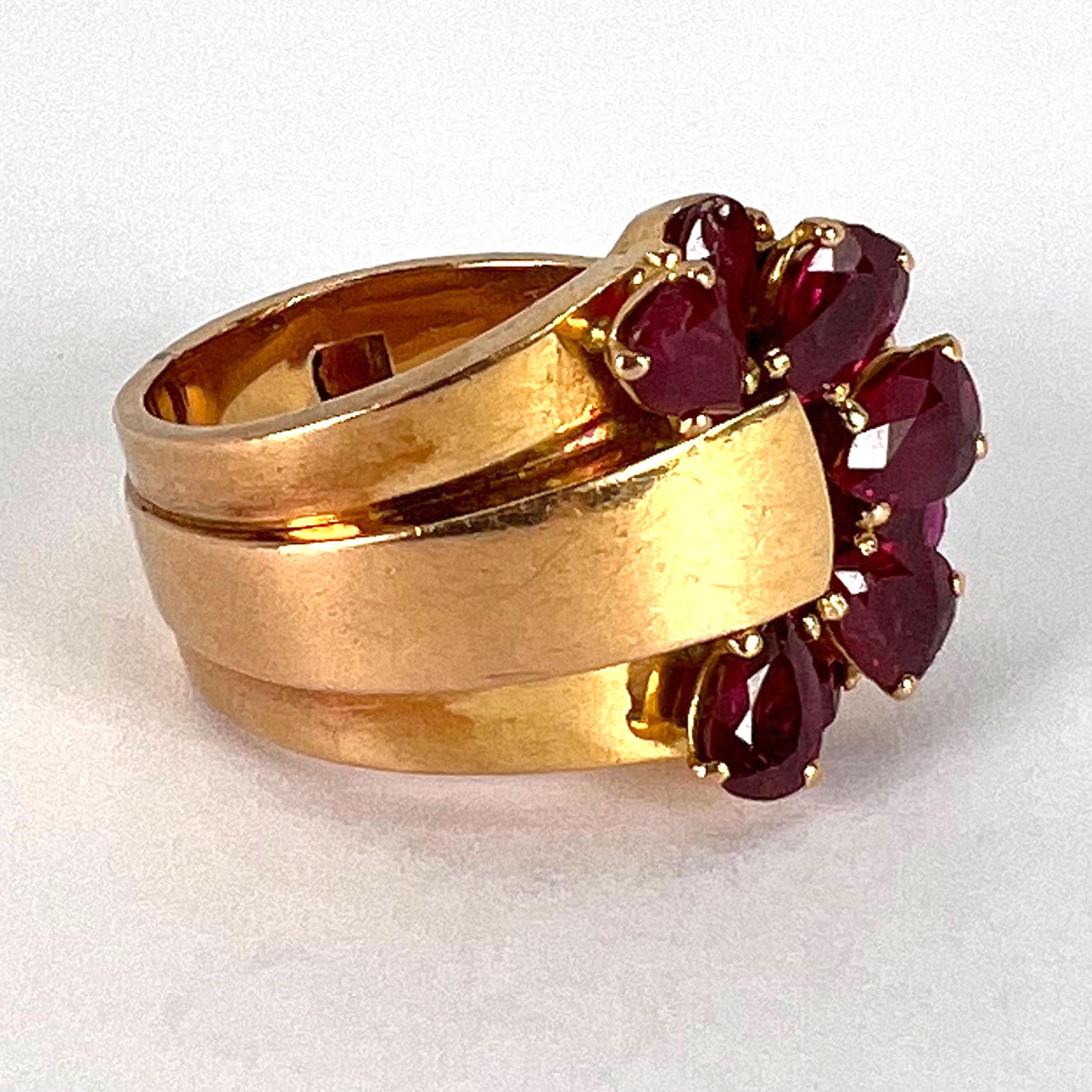 Women's or Men's French Retro Buckle 18K Yellow Gold Ruby Ring For Sale