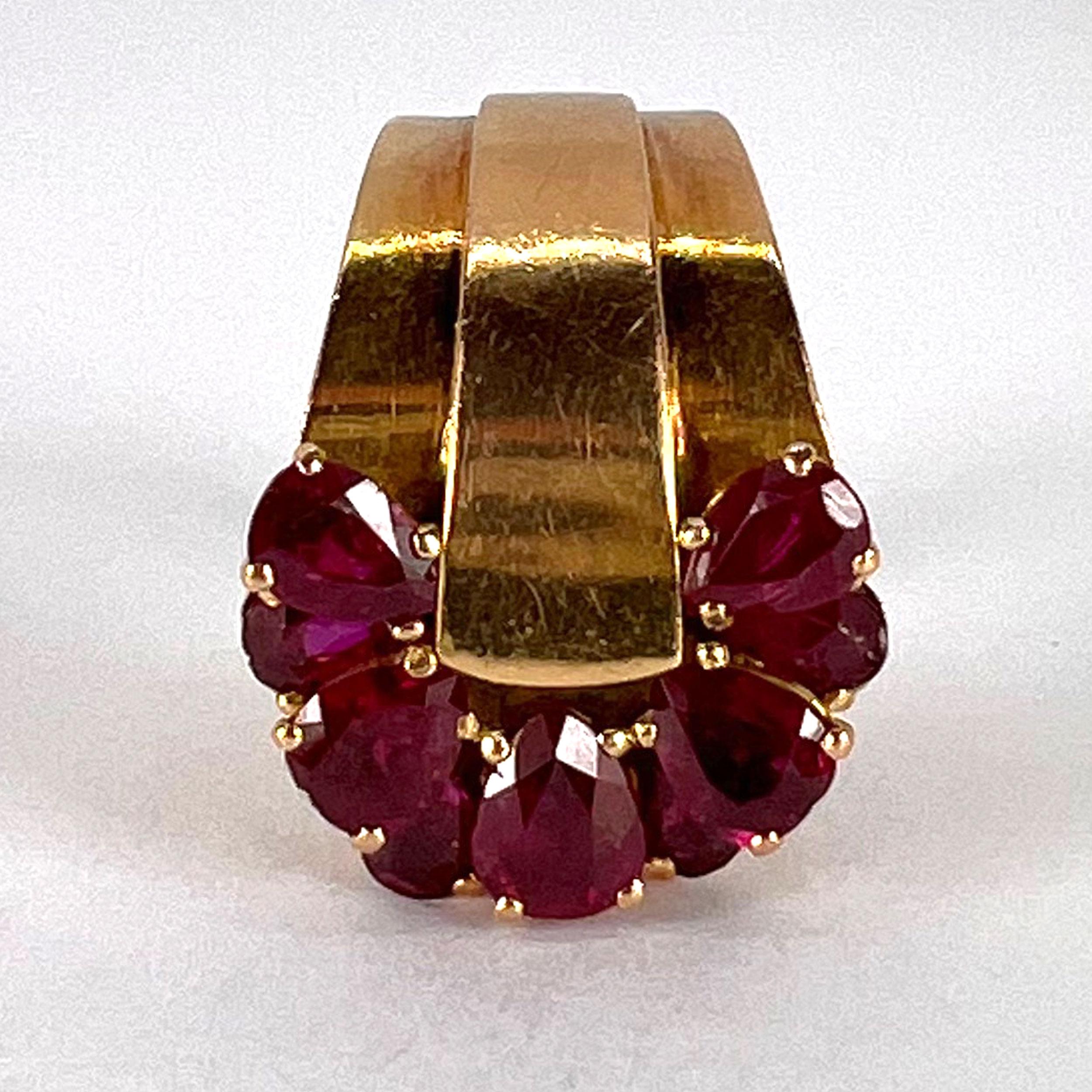 French Retro Buckle 18K Yellow Gold Ruby Ring For Sale 4