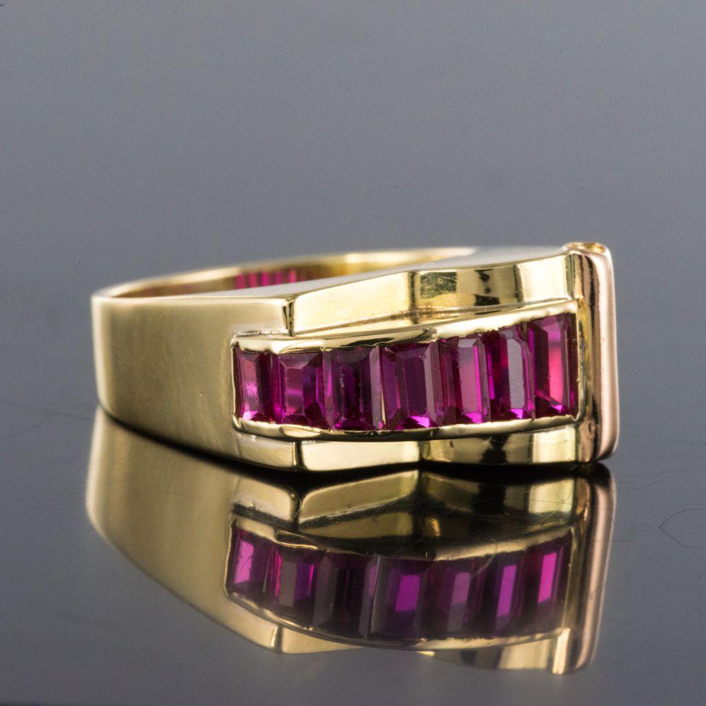 French Retro Calibrated Ruby Gold Tank Ring 5