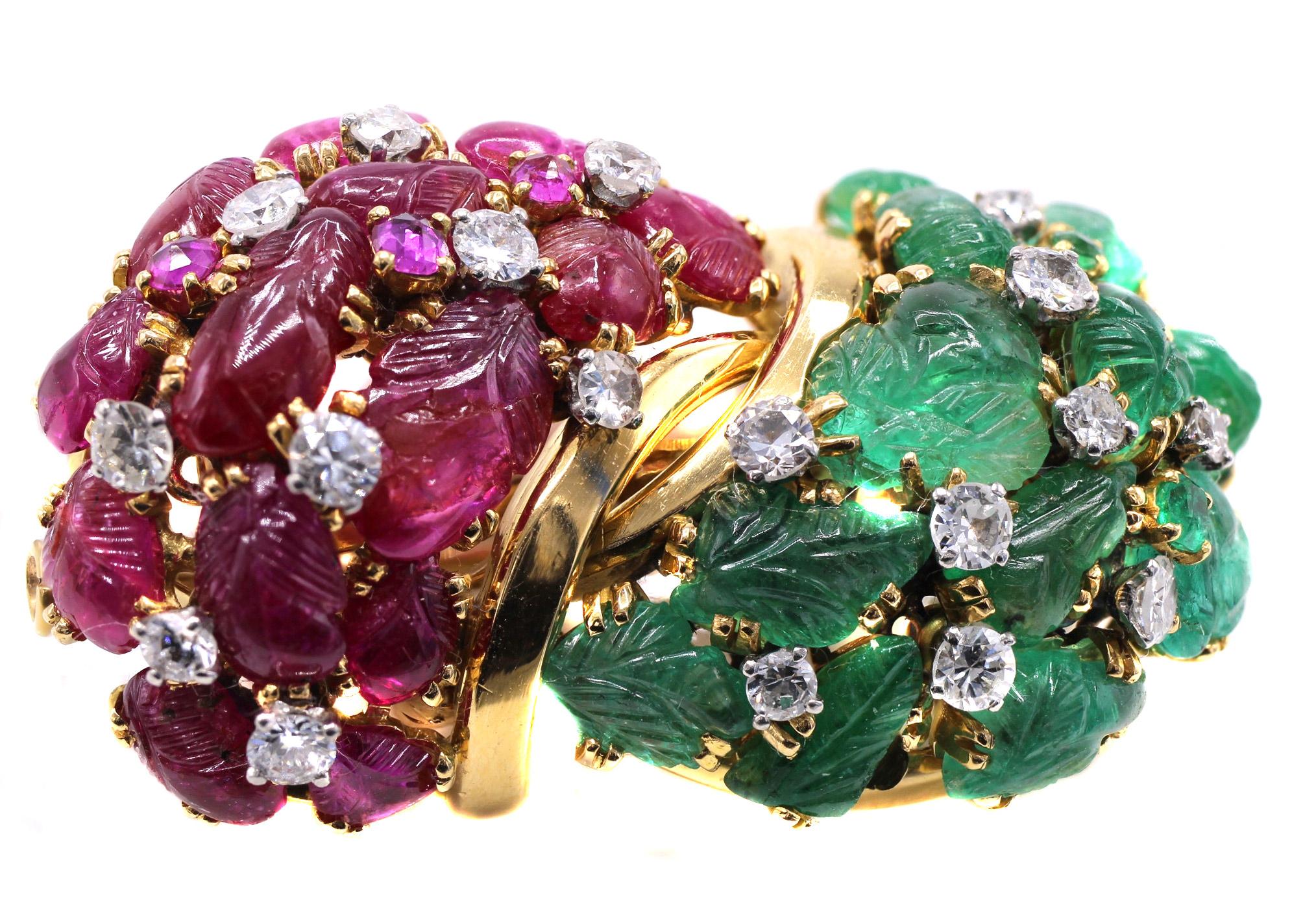 Mixed Cut French Retro Carved Ruby Emerald Diamond 18 Karat Gold Brooch For Sale