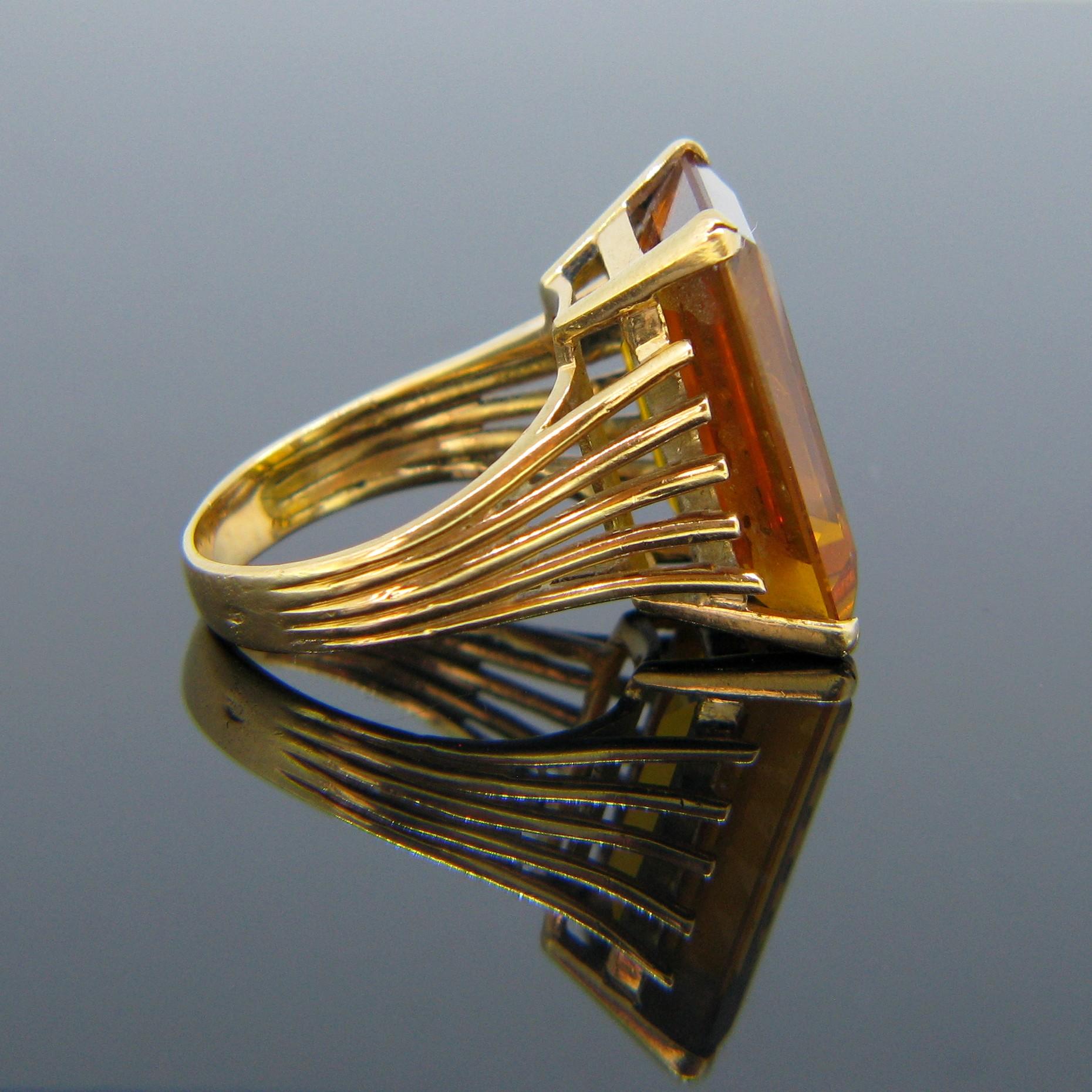 French Retro Citrine Yellow Gold Cocktail 1950s Ring In Good Condition In London, GB