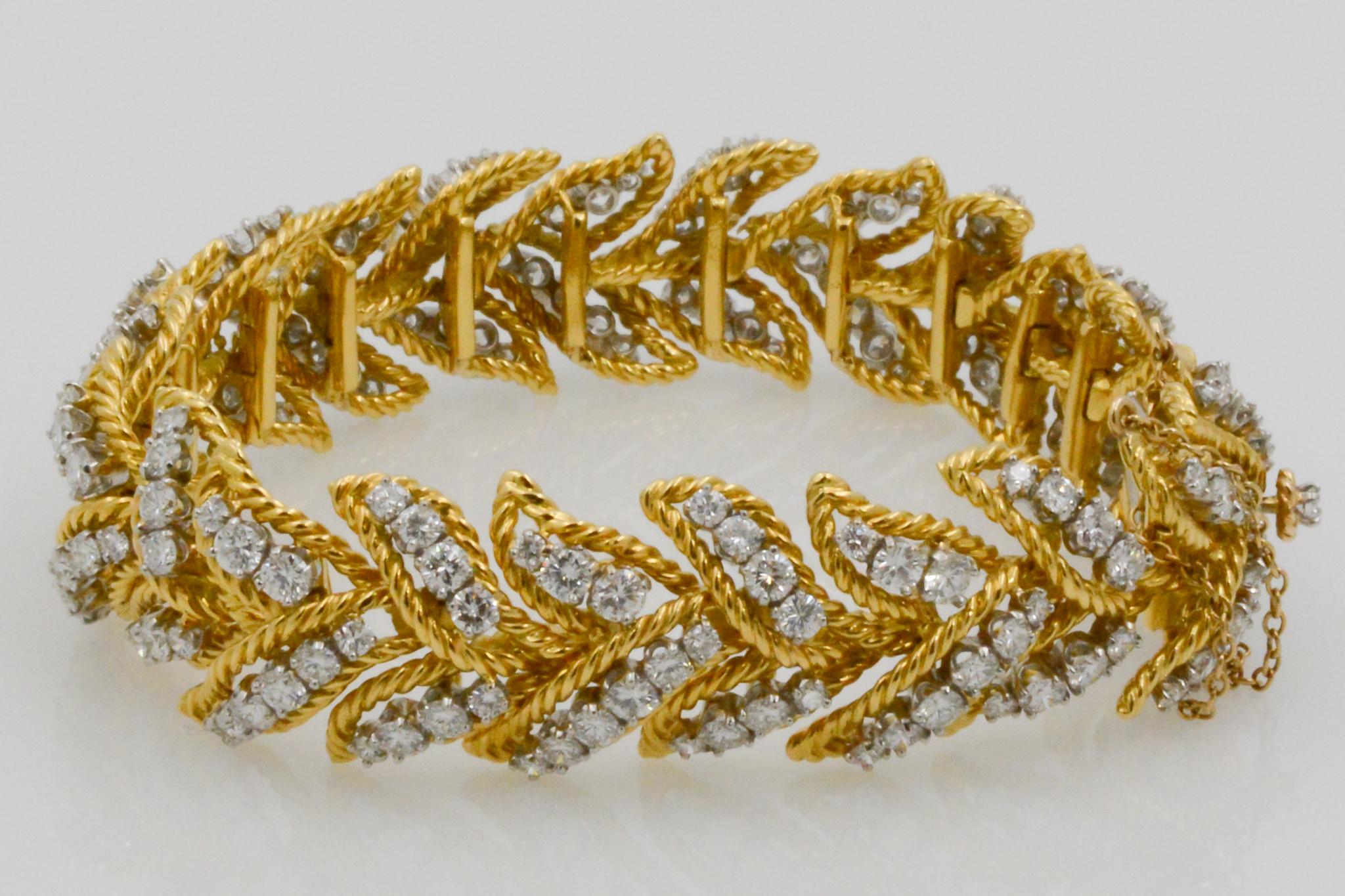 French Retro Diamond 18 Karat Yellow Gold Bracelet 6