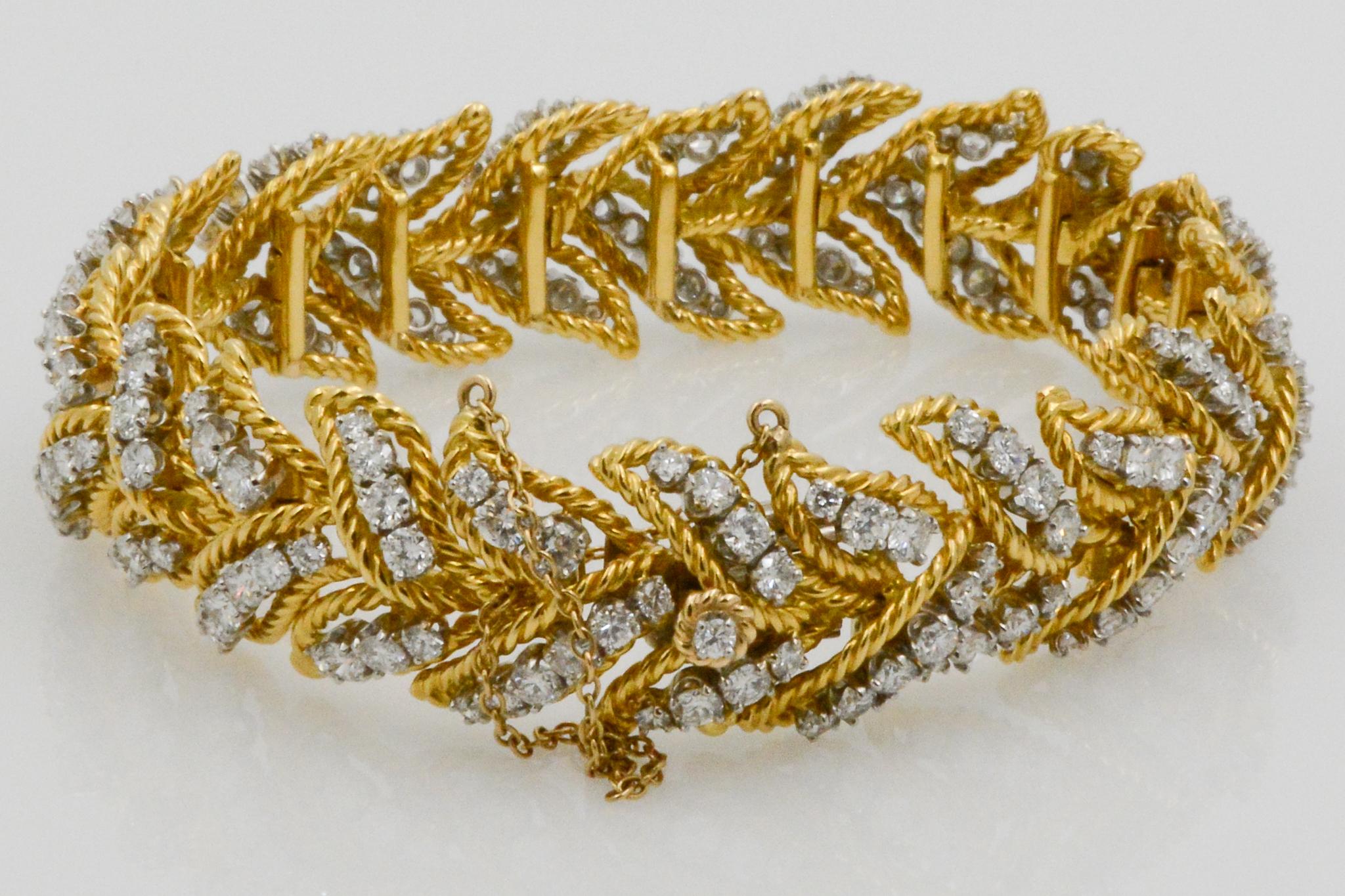French Retro Diamond 18 Karat Yellow Gold Bracelet 7