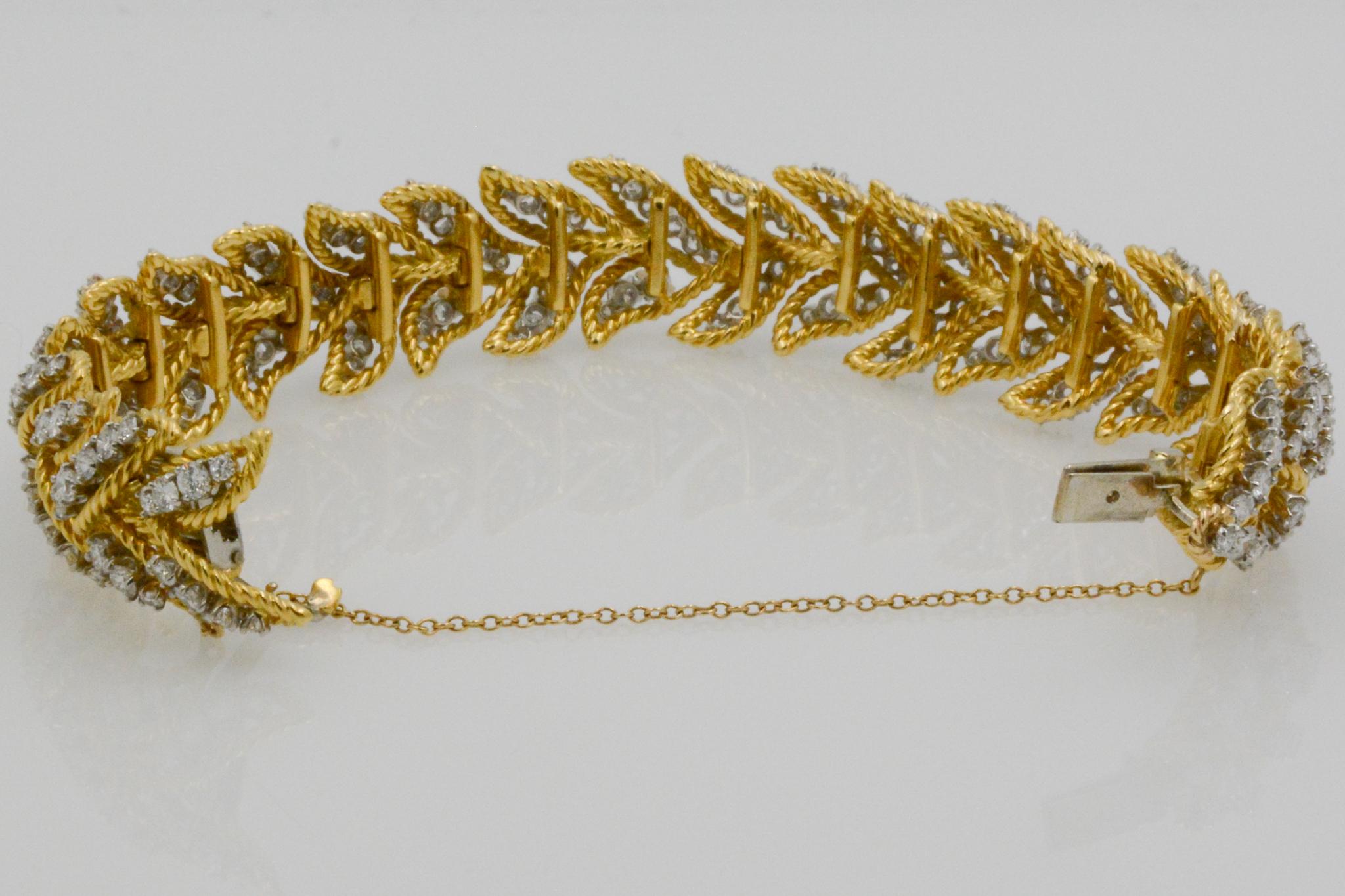 French Retro Diamond 18 Karat Yellow Gold Bracelet 4