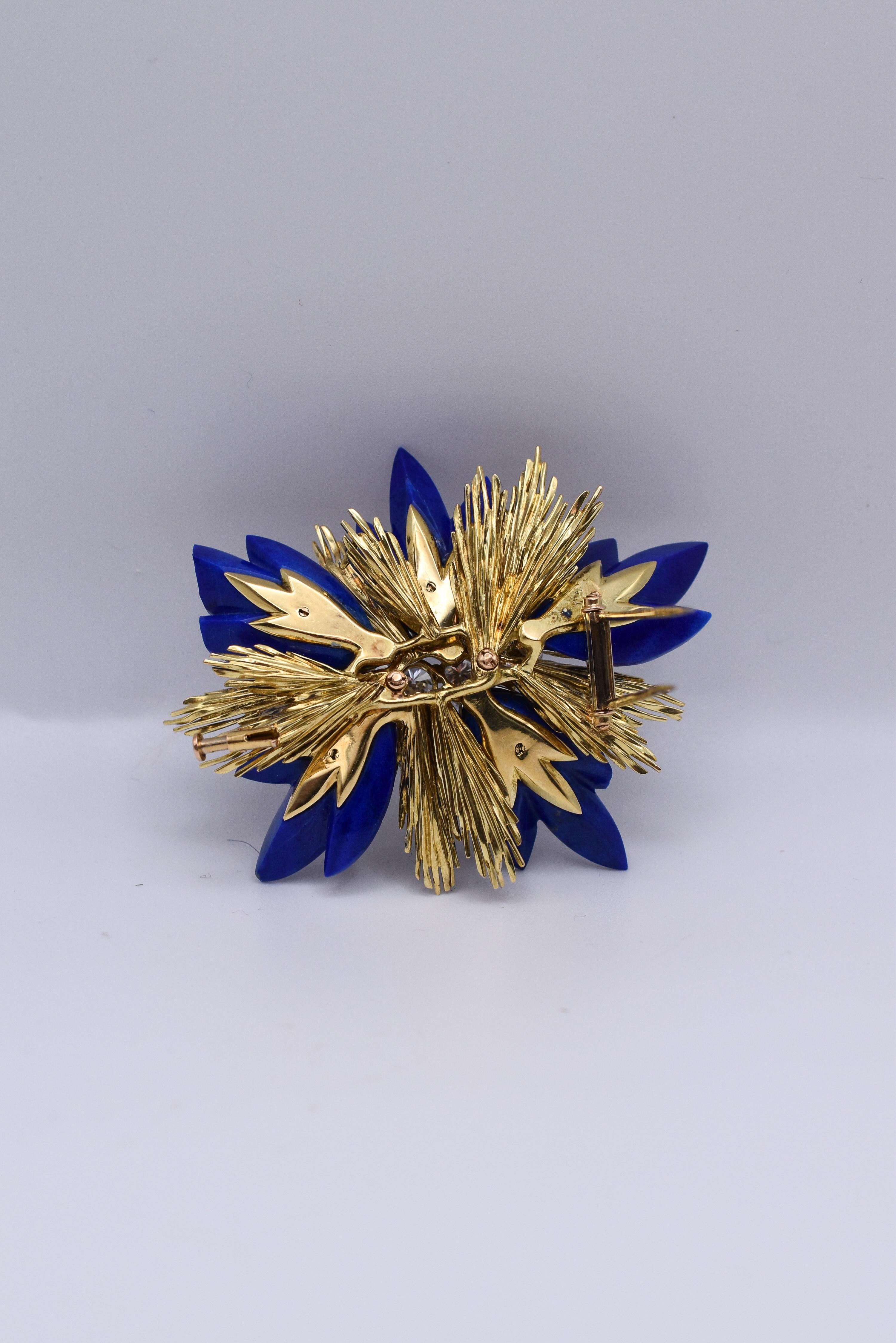 Women's or Men's French Retro Diamond and Lapis Lazuli Brooch in 18k Yellow Gold For Sale