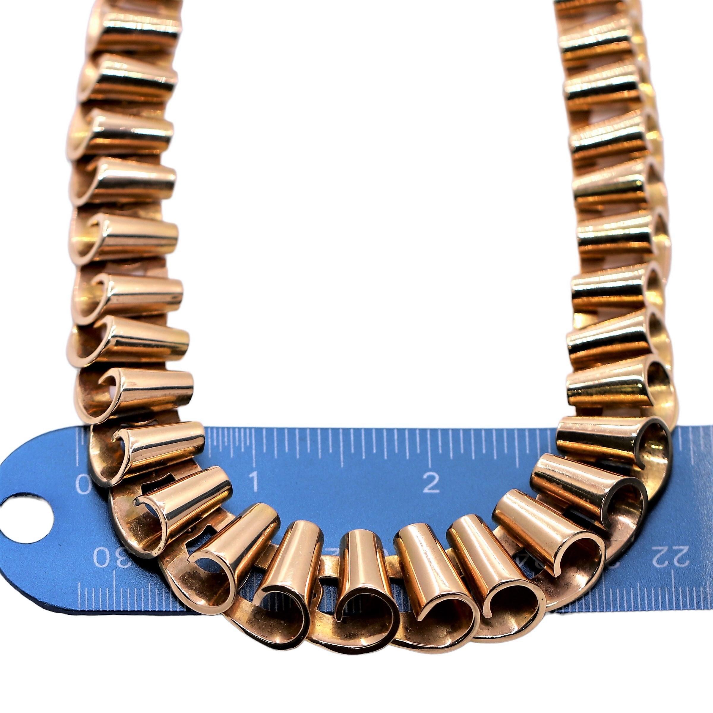 Retro-Halskette aus 18 Karat Roségold mit Schnörkelgliedern und Retro-Periode Damen im Angebot