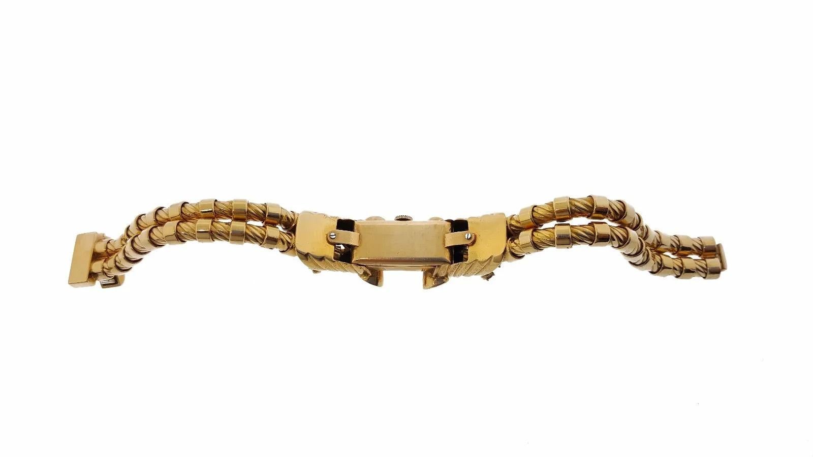 Montre-bracelet rétro française en or rose 18 carats avec rubis et diamants Bon état - En vente à La Jolla, CA