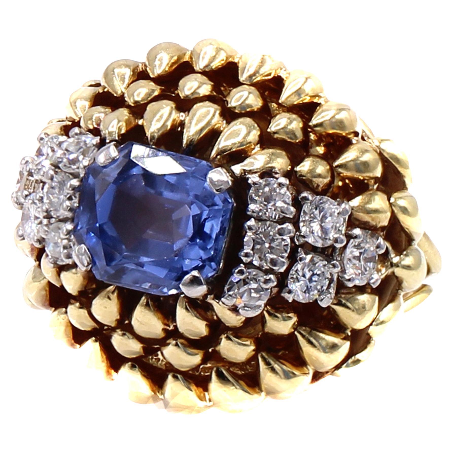 French Retro Sapphire Diamond 18 Karat Yellow Gold Ring
