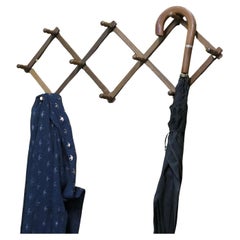 French Retro Trellis Style Hat and Coat Wall Rack  An attractive Coat Rack