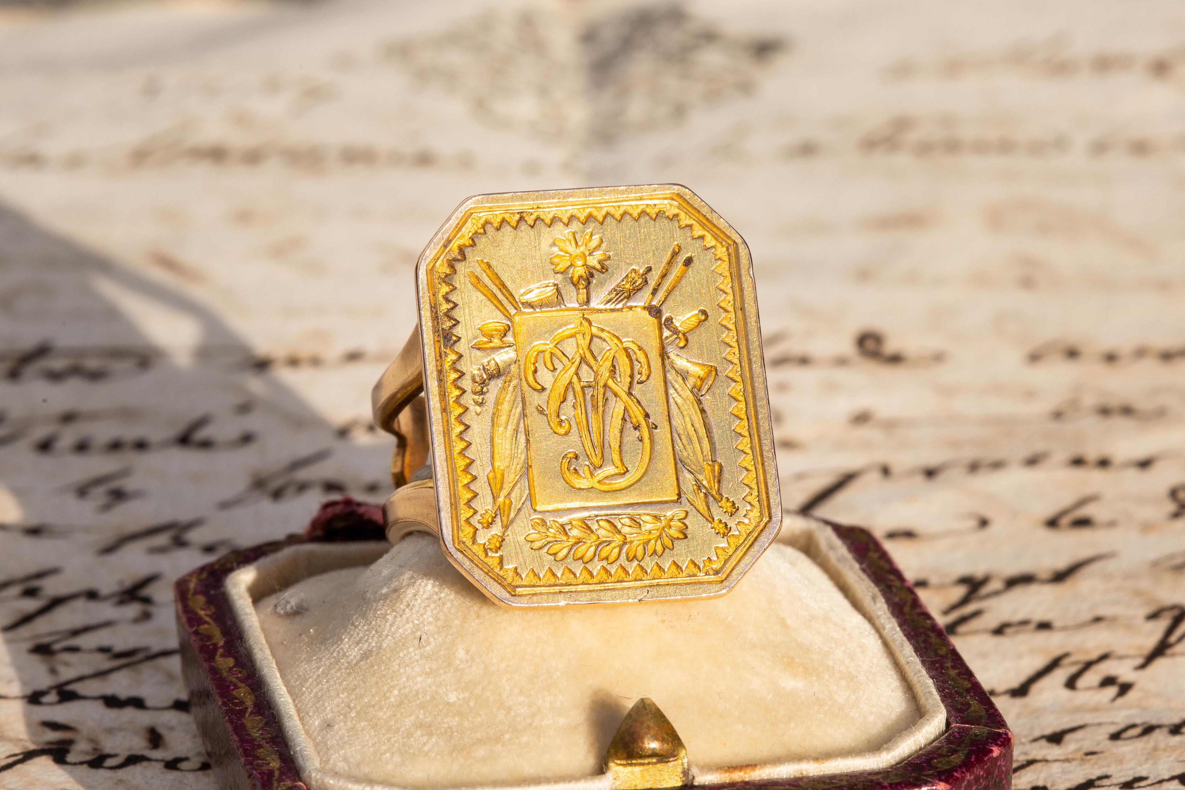French Revolution Antique Gold Intaglio Signet Seal Ring First Empire Sceau In Good Condition In London, GB