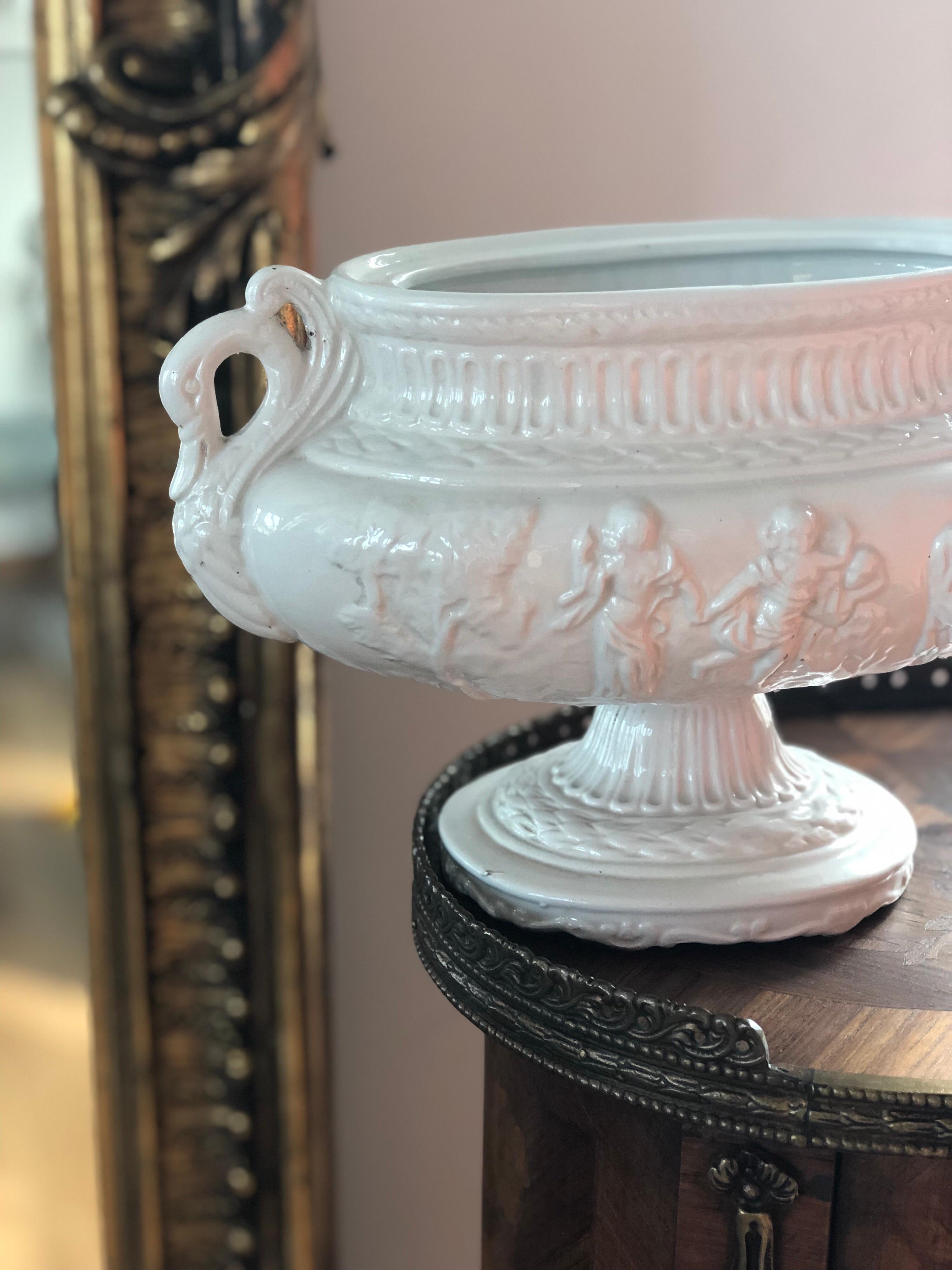 French Richly Decorated Centrepiece or Vase in White Porcelain For Sale 1