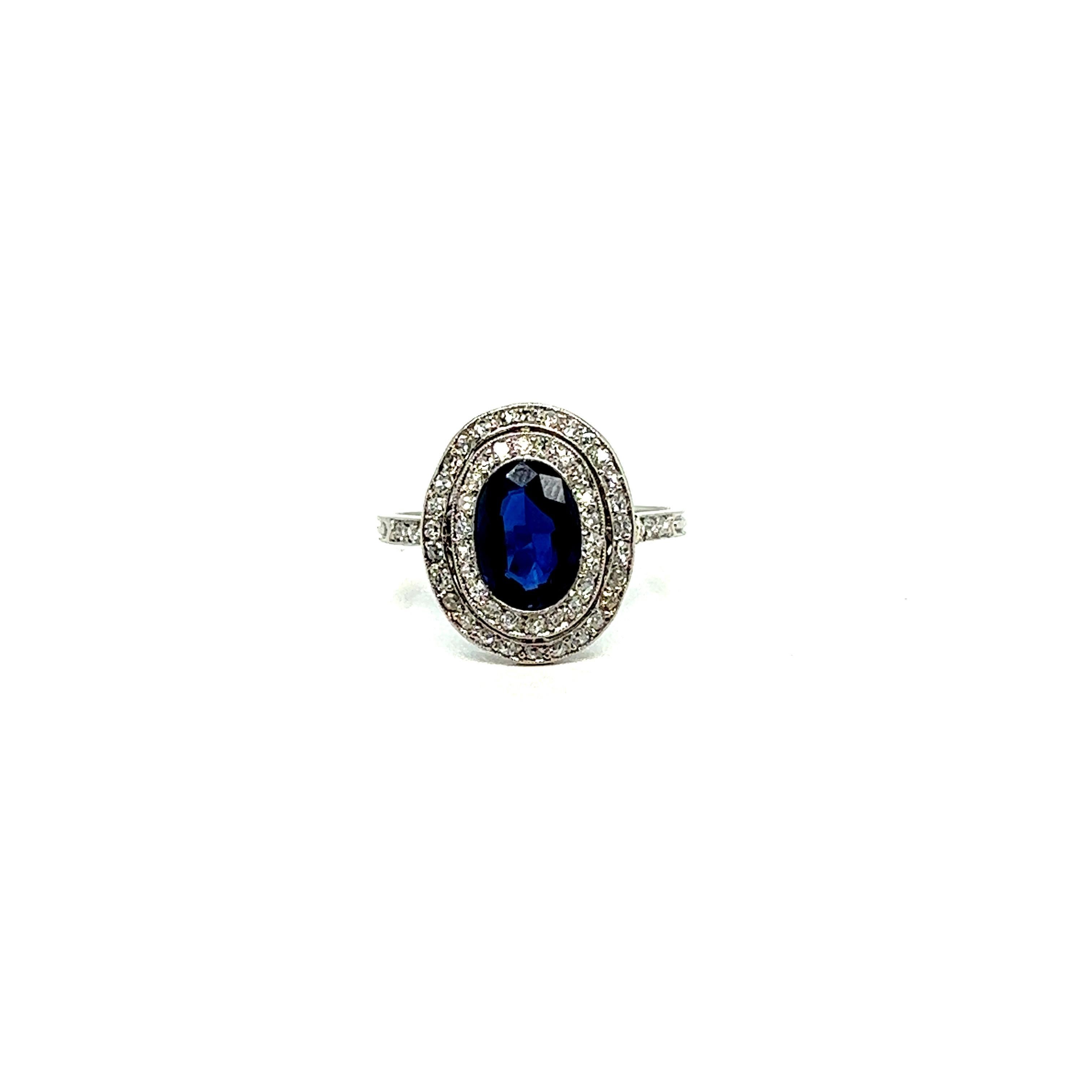 blue sapphire platinum ring