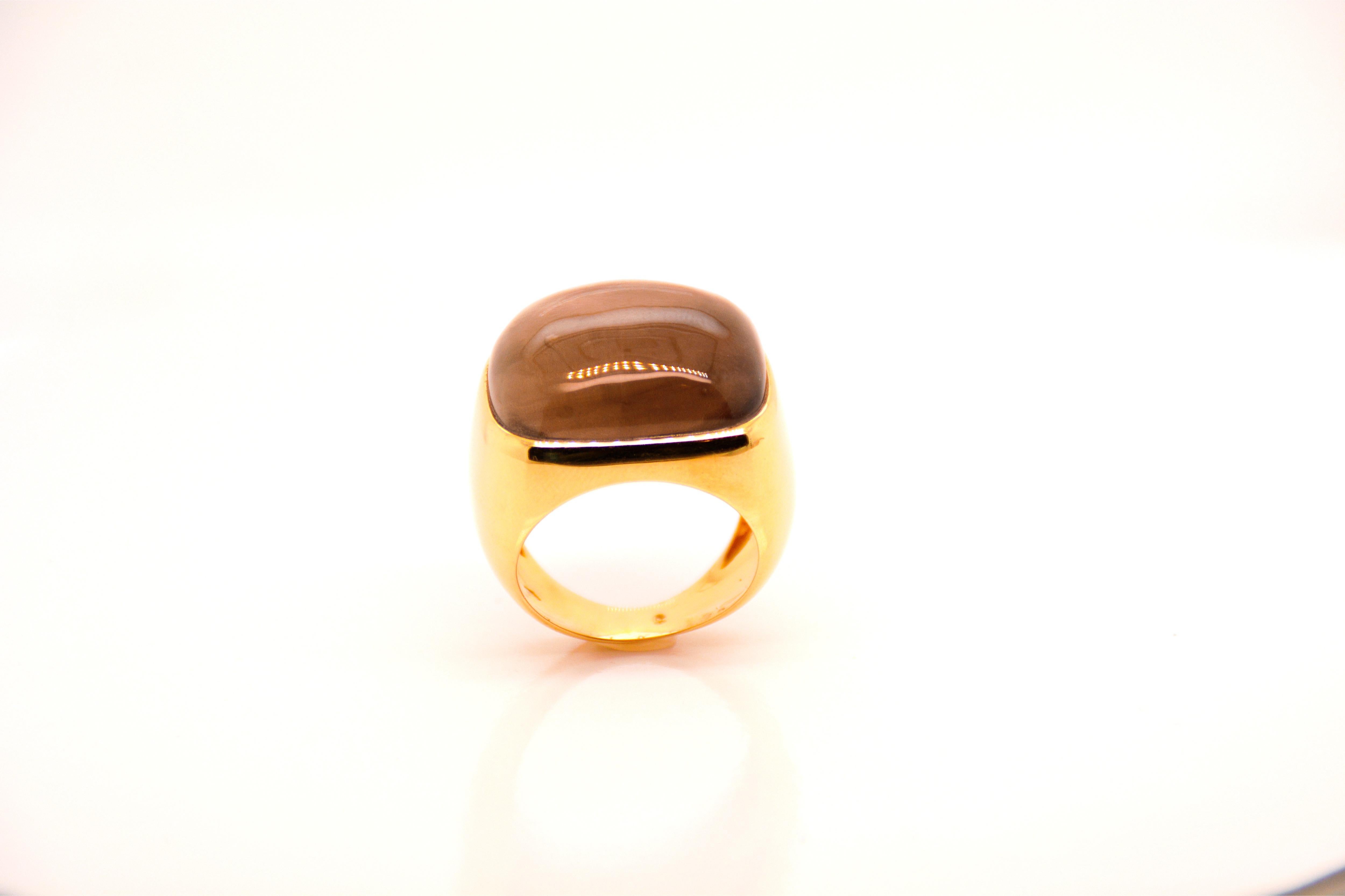French Ring Cabochon Smoked Quartz Yellow Gold 18 Karat In New Condition For Sale In Vannes, FR