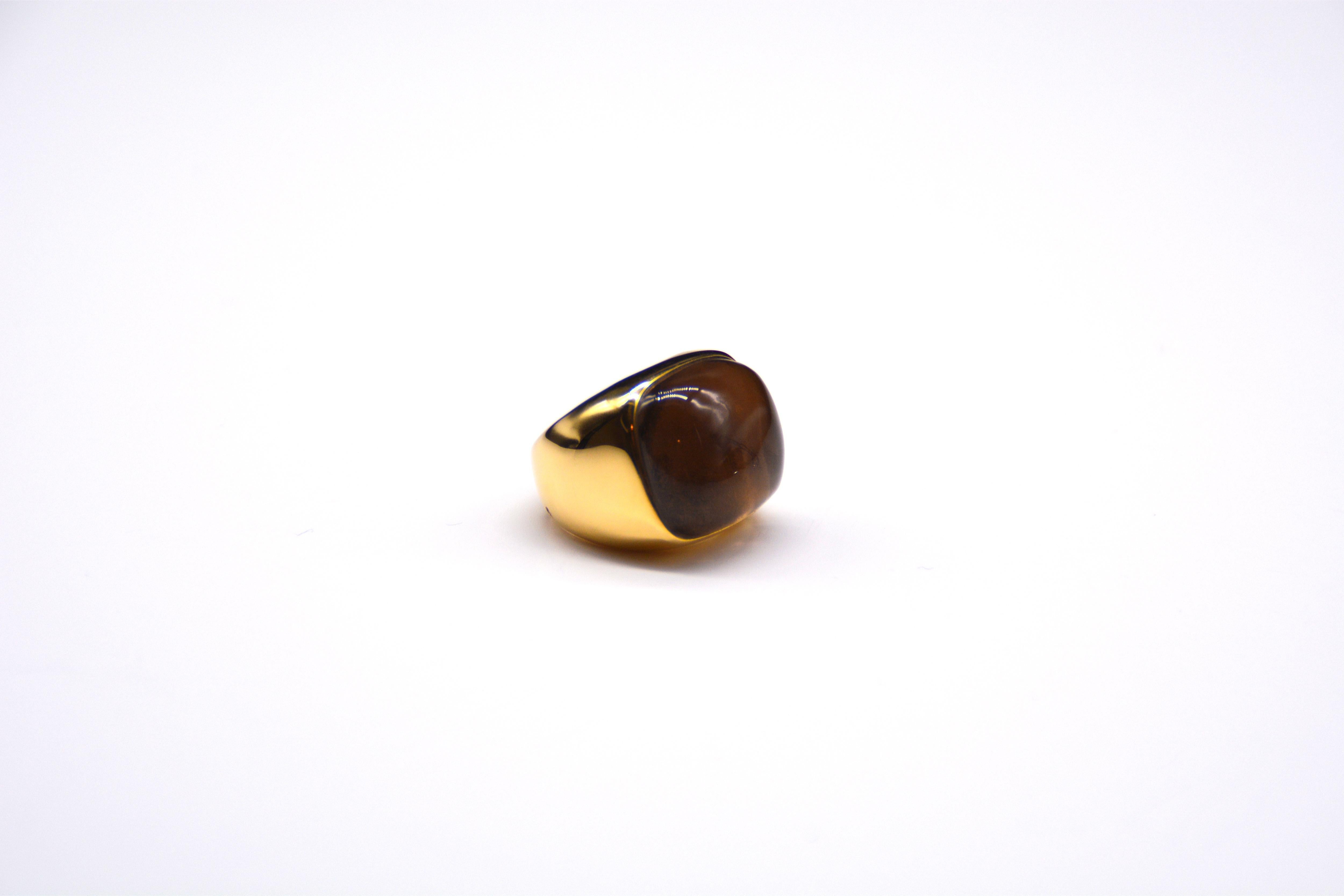 French Ring Cabochon Smoked Quartz Yellow Gold 18 Karat For Sale 1