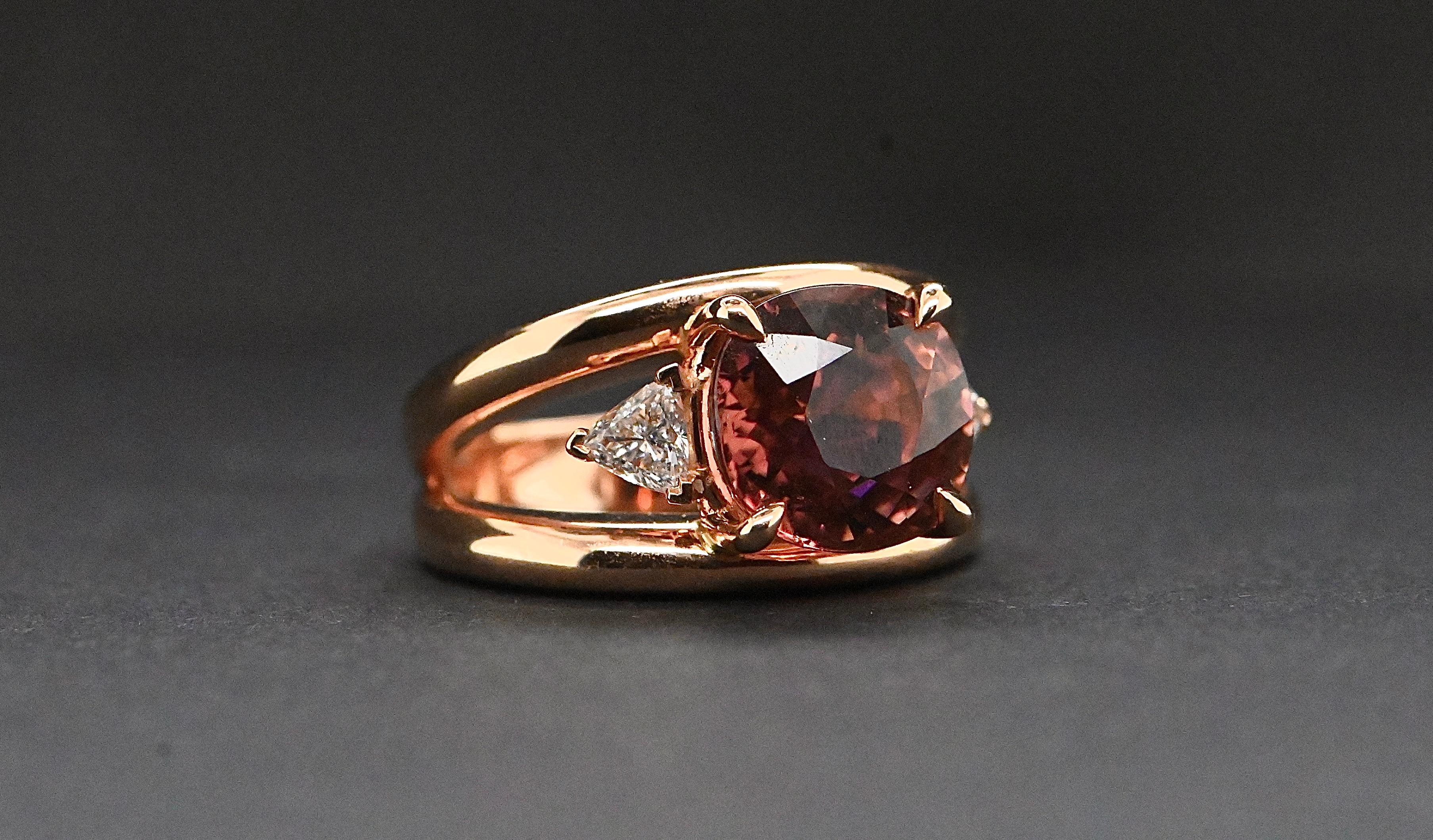 Artisan French Ring in Pink Gold Topped with a Pink Tourmaline and 2 Diamonds Troïda For Sale