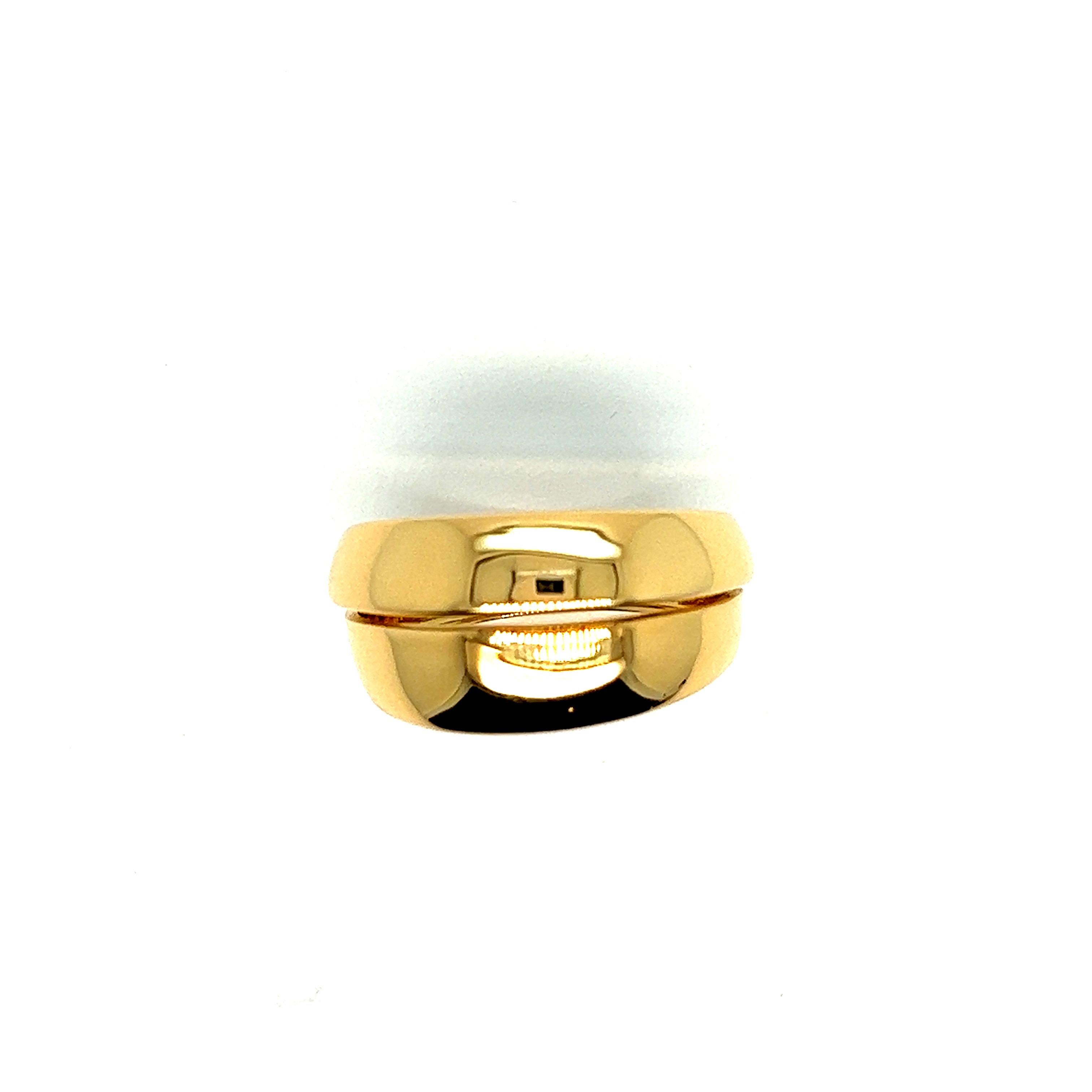 Contemporary French Ring with Middle Opening 18 Carat Yellow Gold