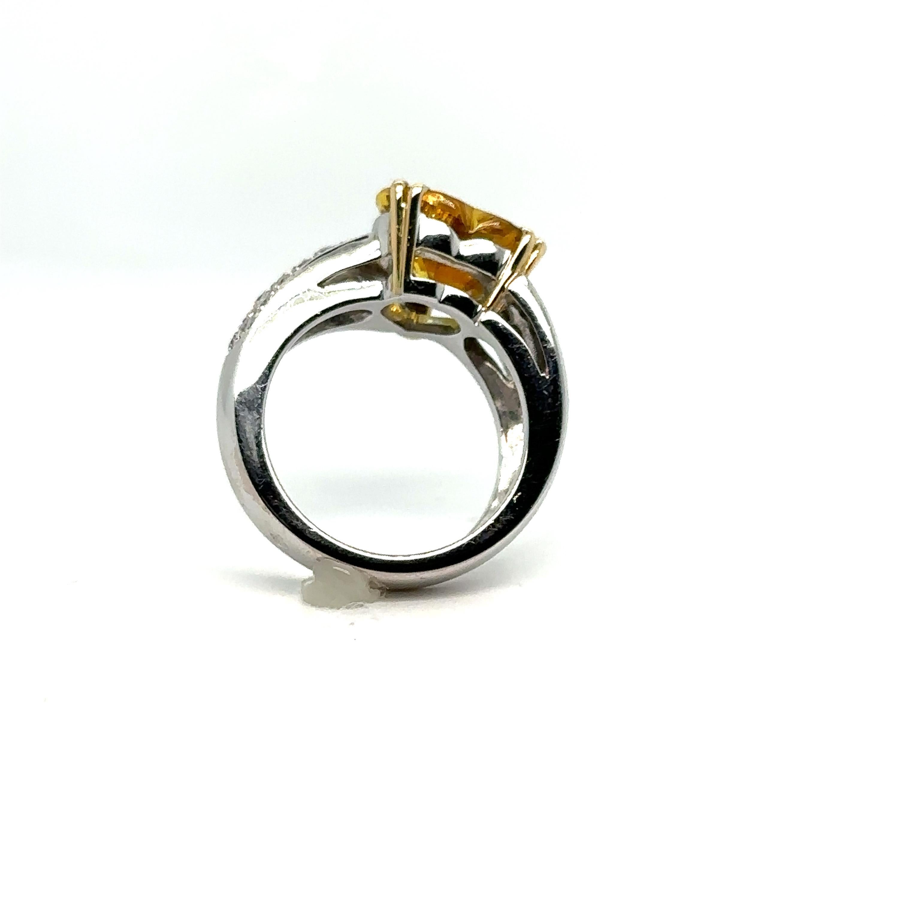 French Ring, Yellow Sapphire Heart, Pavage Diamonds 3