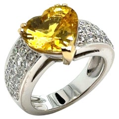 French Ring, Yellow Sapphire Heart, Pavage Diamonds