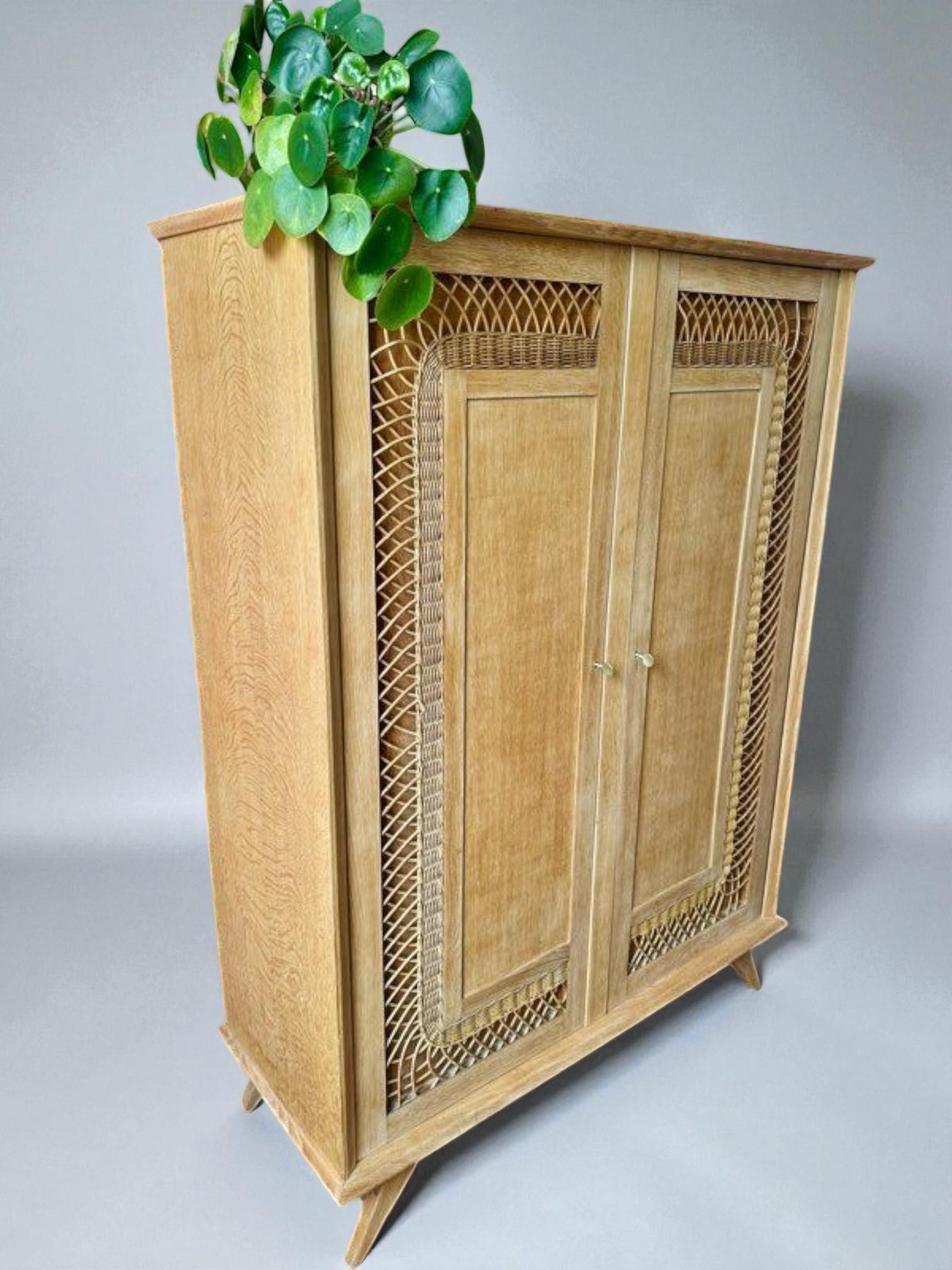 Französische Riviera - Kleiderschrank - Eiche - Frankreich im Angebot 8