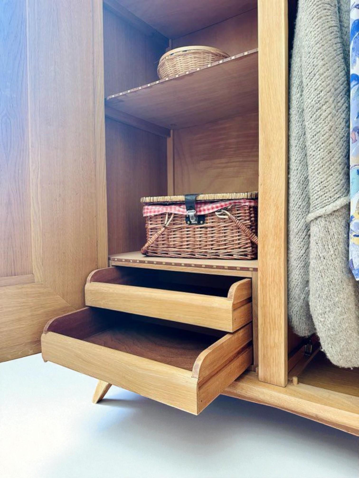 Französische Riviera - Kleiderschrank - Eiche - Frankreich im Zustand „Gut“ im Angebot in Kaštel Sućurac, HR