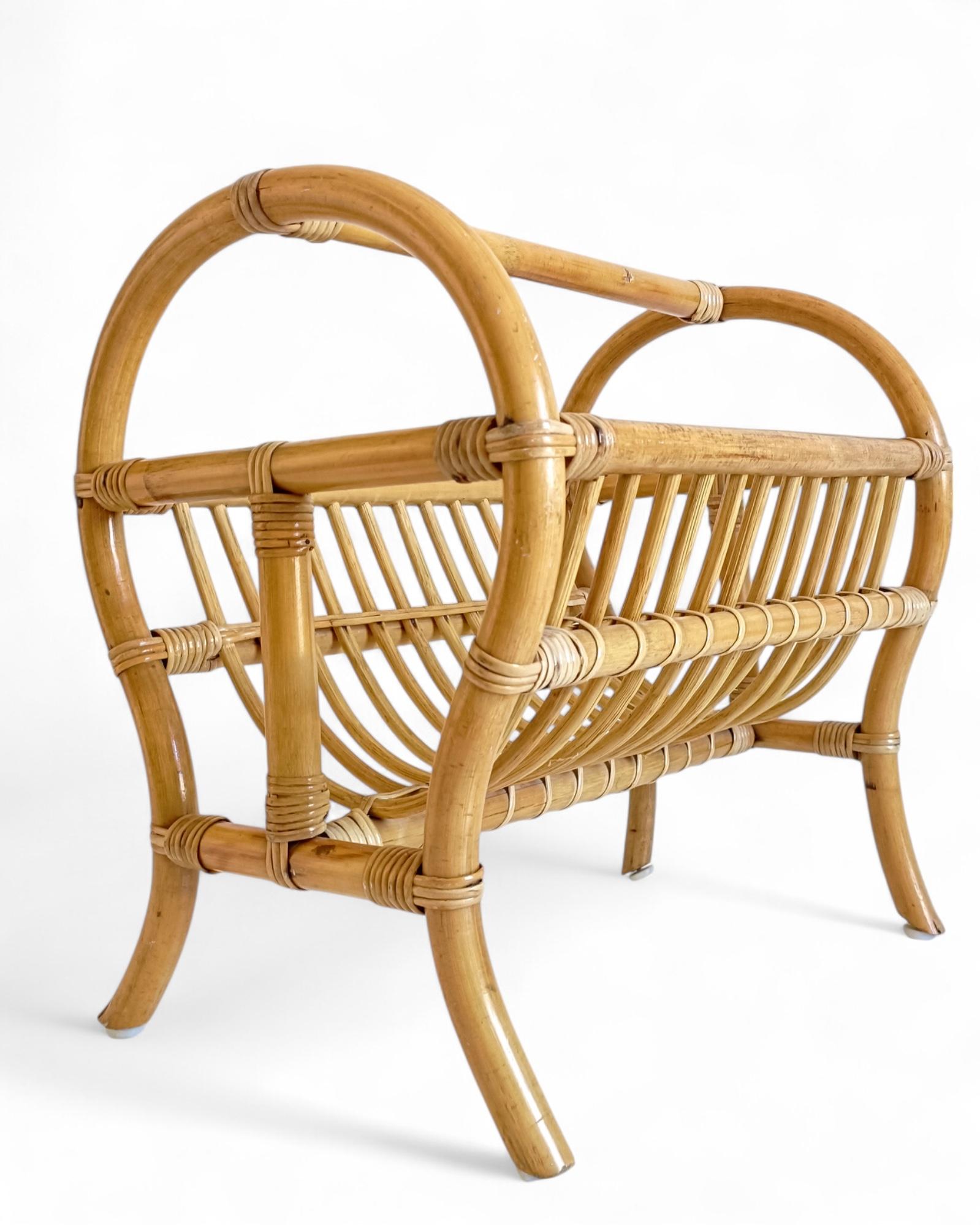 Porte-revues ou porte-couverture en bambou et rotin de la Côte d'Azur, Espagne, années 1960 en vente 3