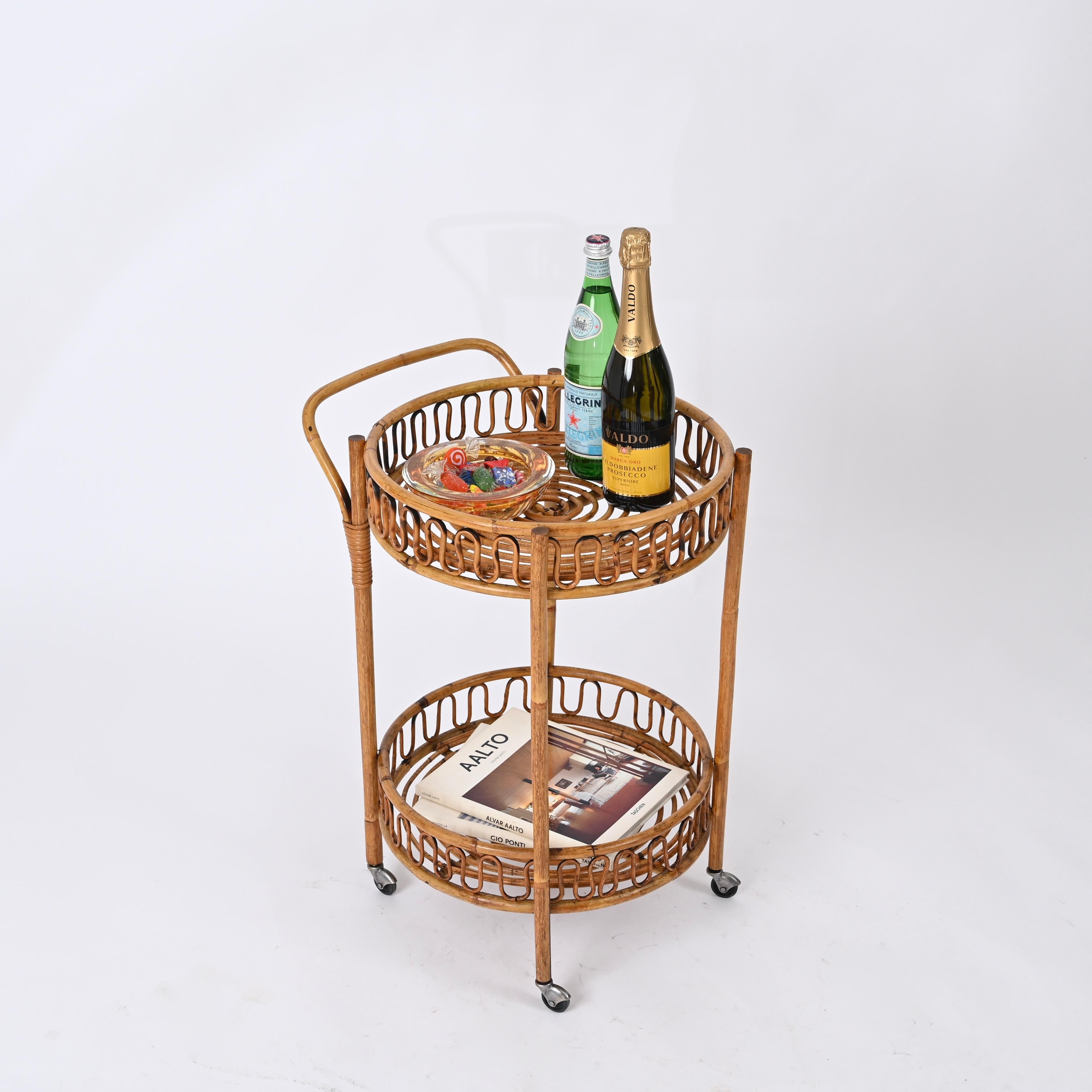 French Riviera Bamboo and Rattan Round Serving Bar Cart Trolley, Italy 1960s For Sale 4
