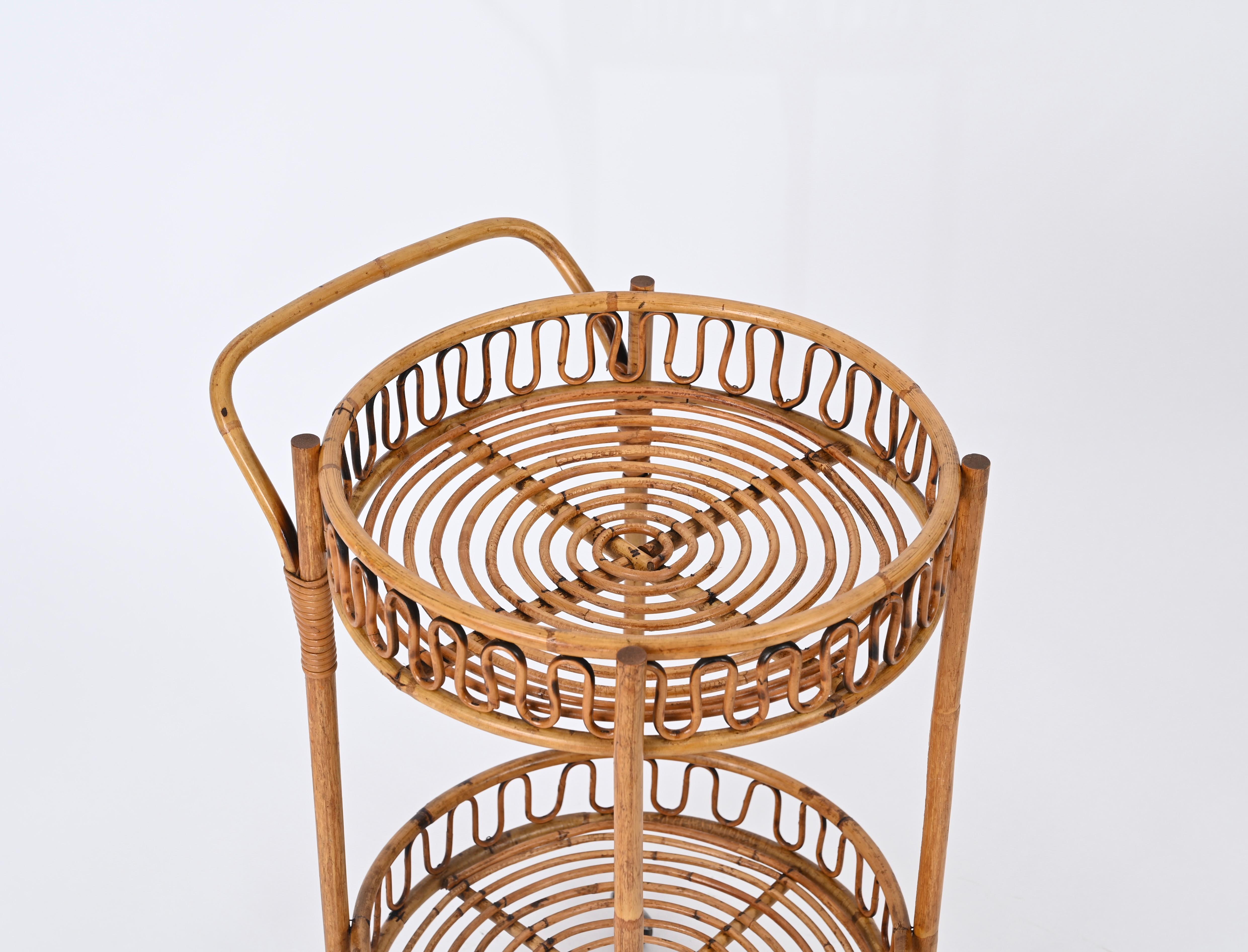 Mid-Century Modern French Riviera Bamboo and Rattan Round Serving Bar Cart Trolley, Italy 1960s For Sale