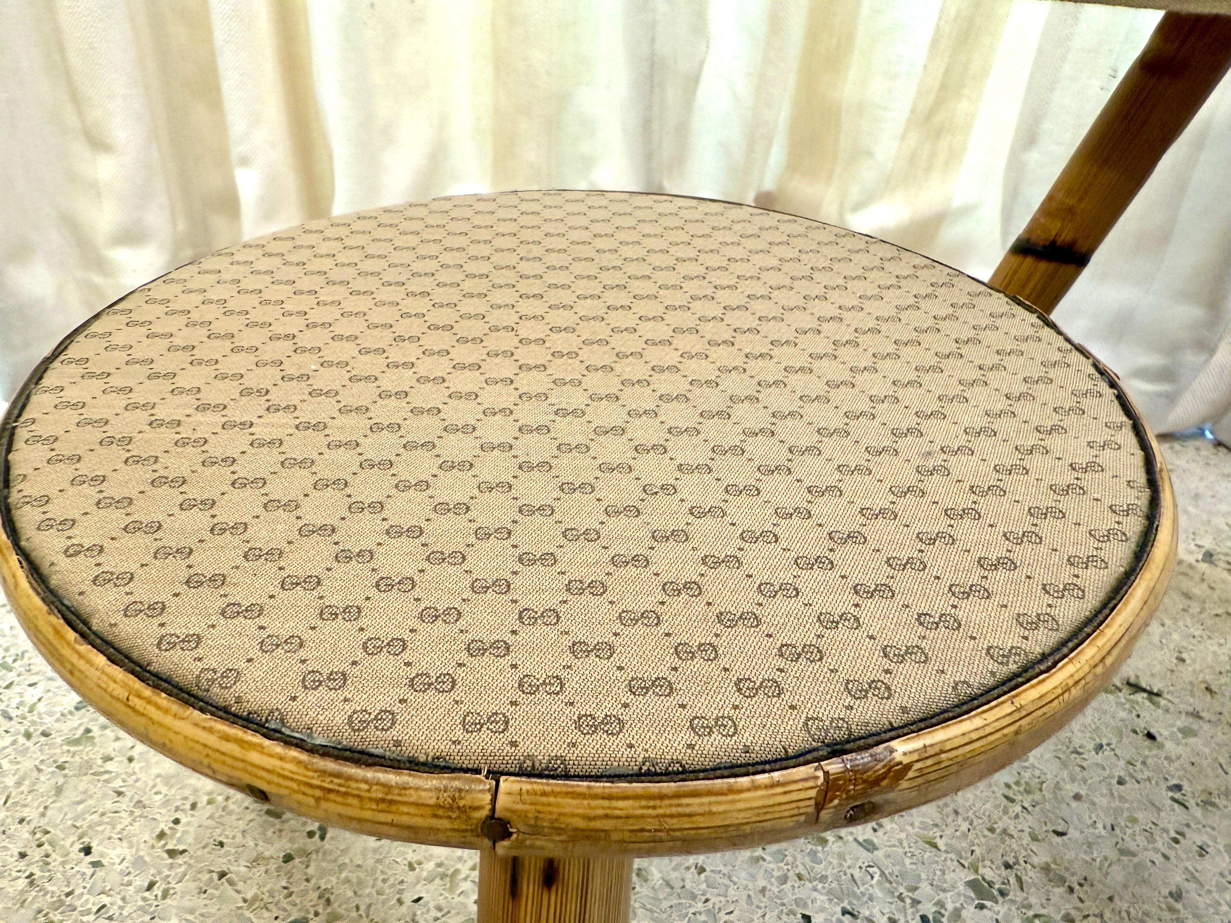 Provincial français Tables d'appoint en bambou French Riviera avec dessus en tissu Gucci (ensemble de 2) en vente
