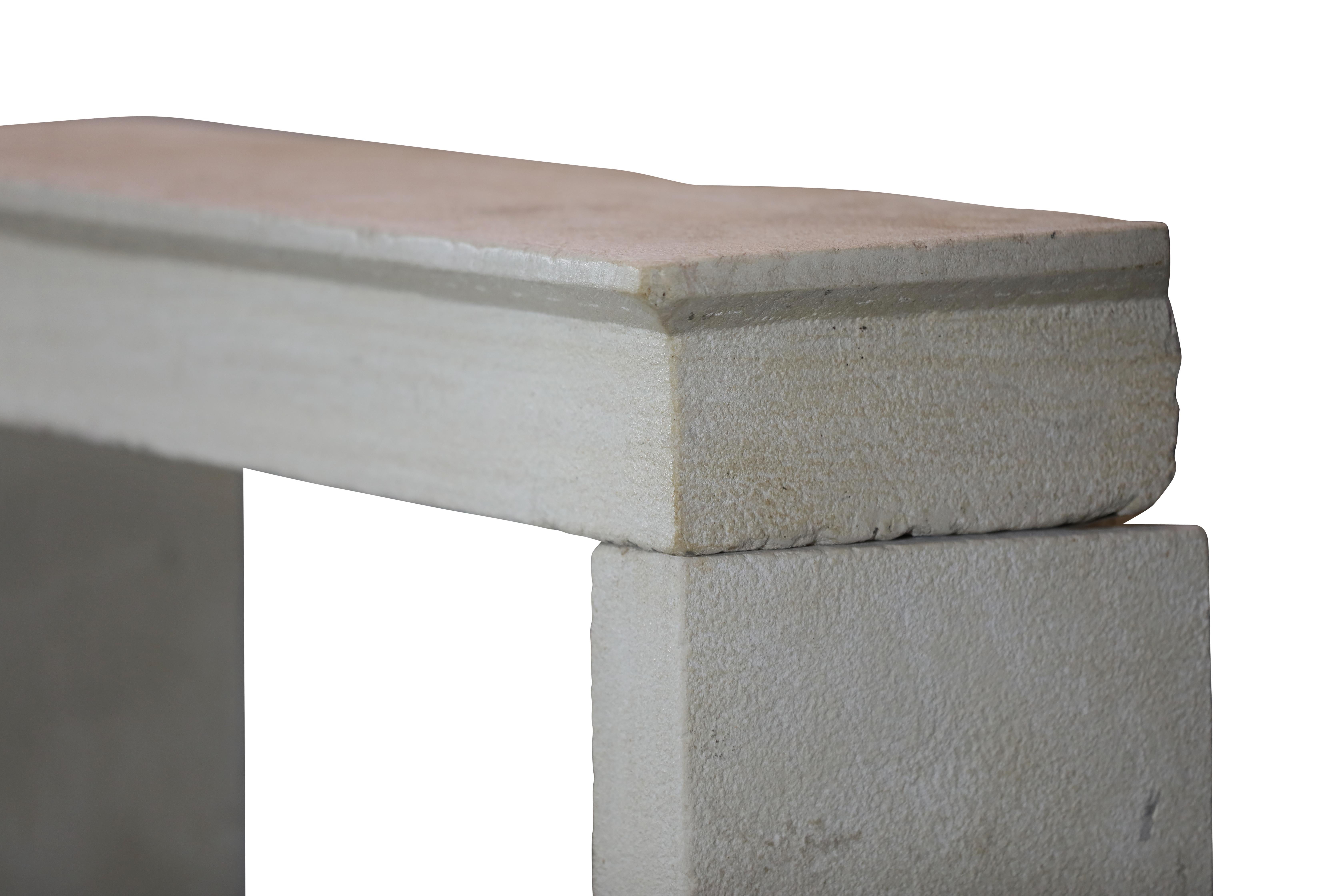 Französisch Riviera Bastide Kamin Surround In Beige Kalkstein für Timeless Dekor im Angebot 4