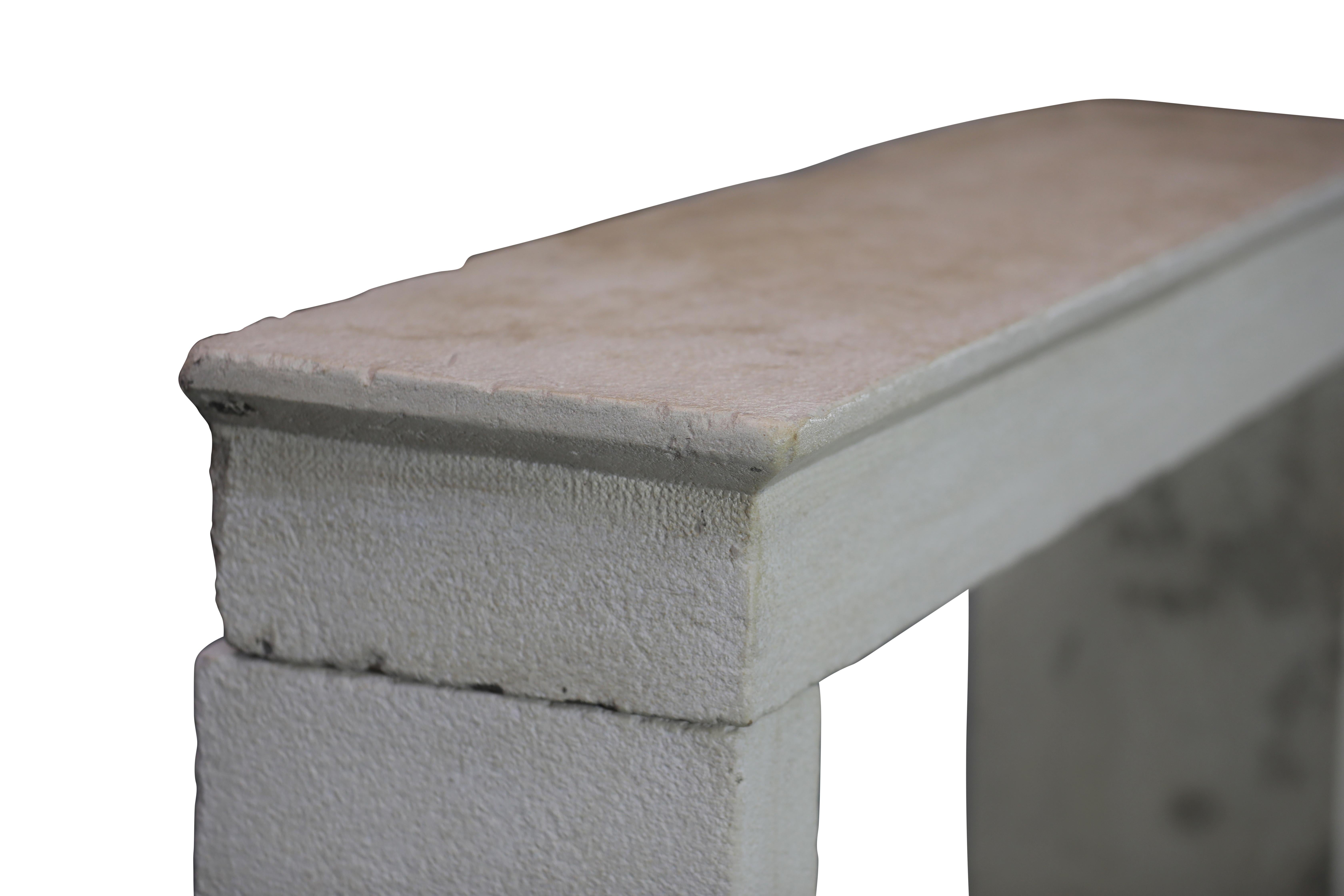 Französisch Riviera Bastide Kamin Surround In Beige Kalkstein für Timeless Dekor im Angebot 9