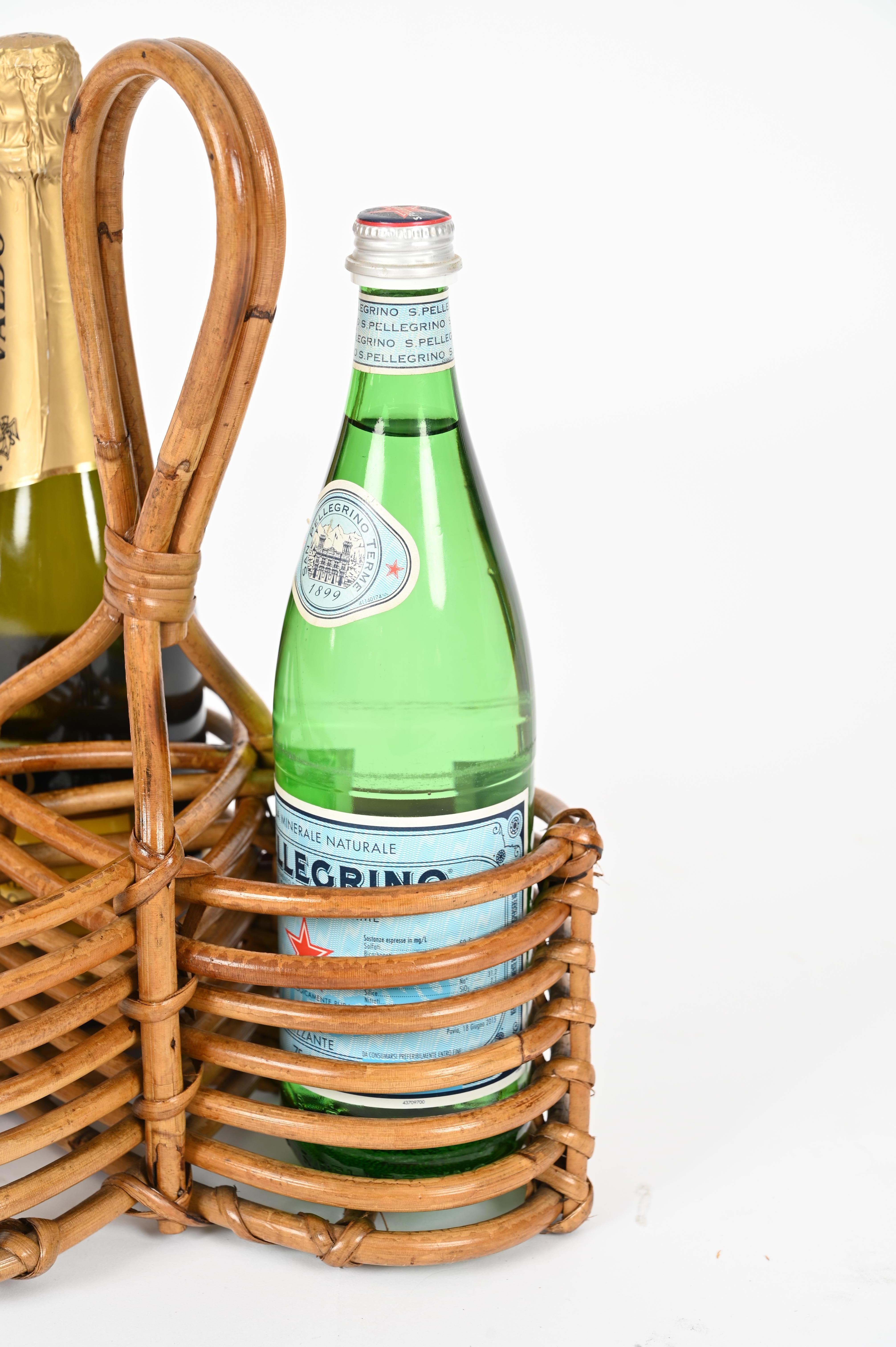 Botellero Riviera Francesa de bambú curvado y mimbre, Italia, años 70 Hecho a mano en venta