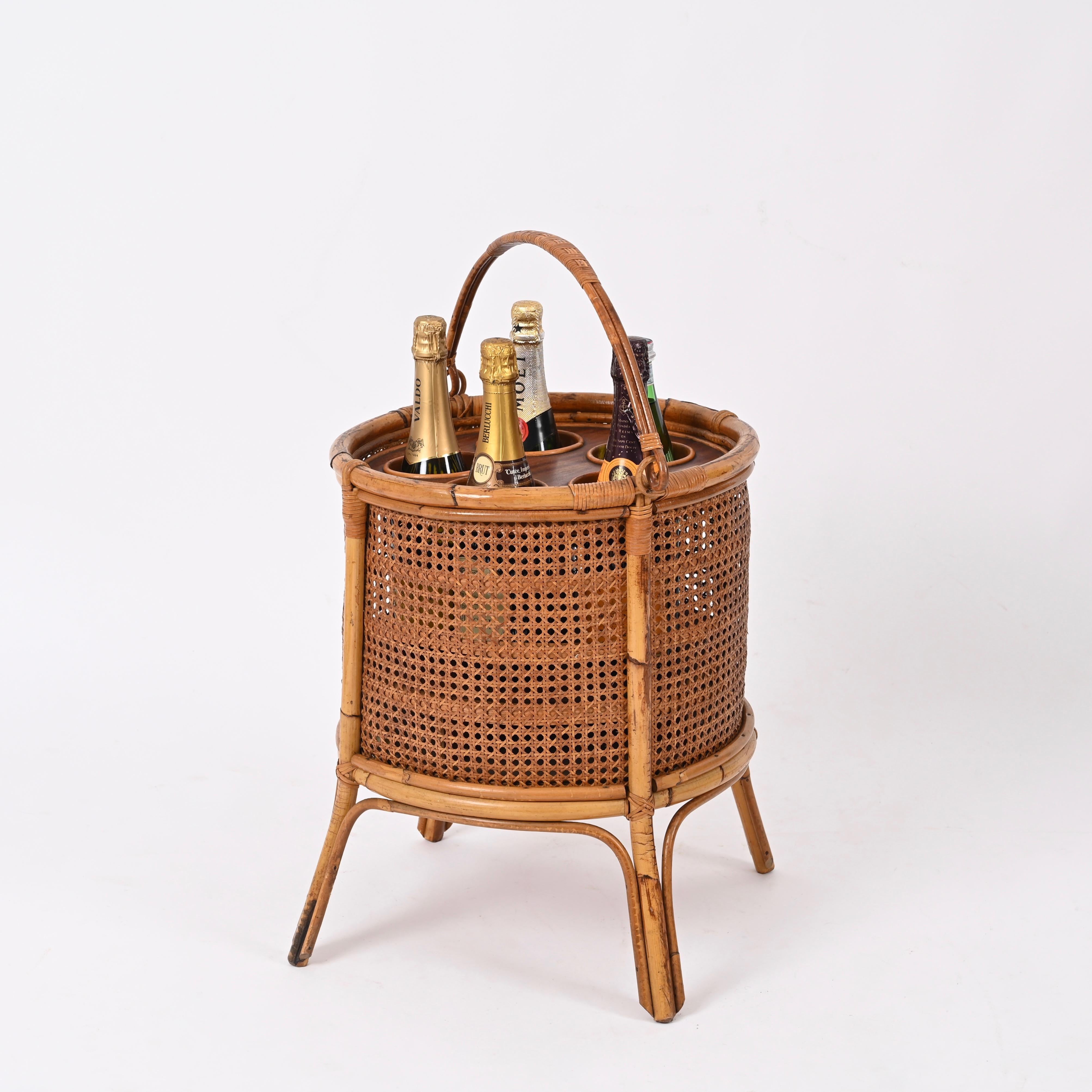 French Riviera Bottle Rack in Rattan, Vienna Straw and Walnut, Italy 1960s In Good Condition In Roma, IT