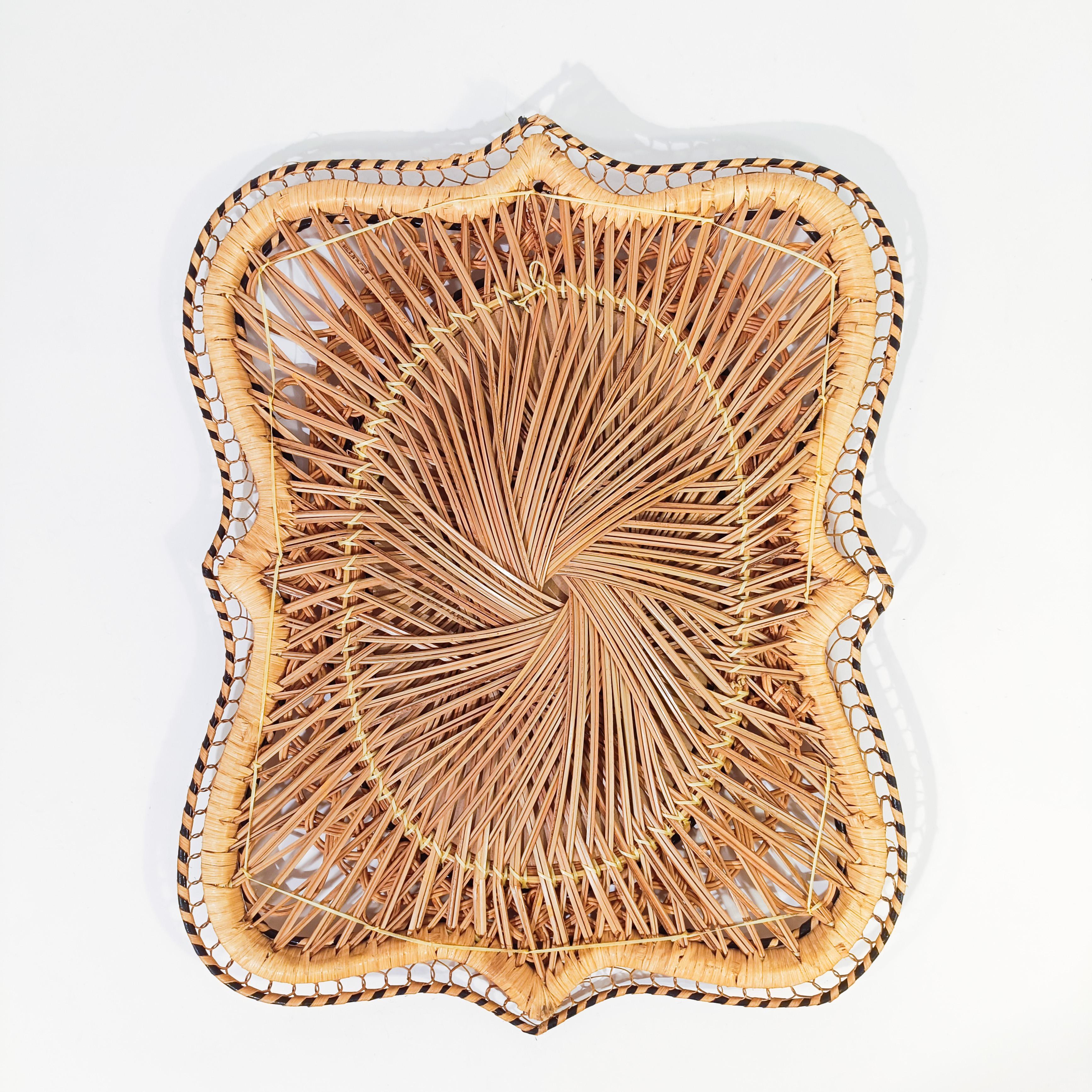 Canne Côte d'Azur. Miroir de style paon en canne et rotin, Espagne, 1970 en vente