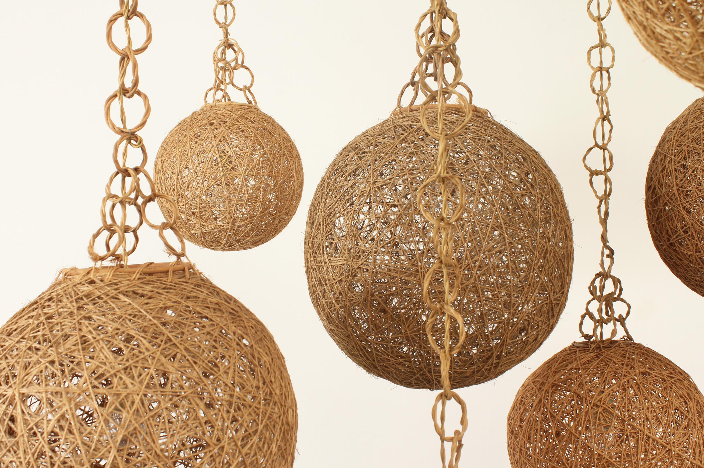 Set di lampade da soffitto della Costa Azzurra in rattan e corda, anni '60 in vendita 1