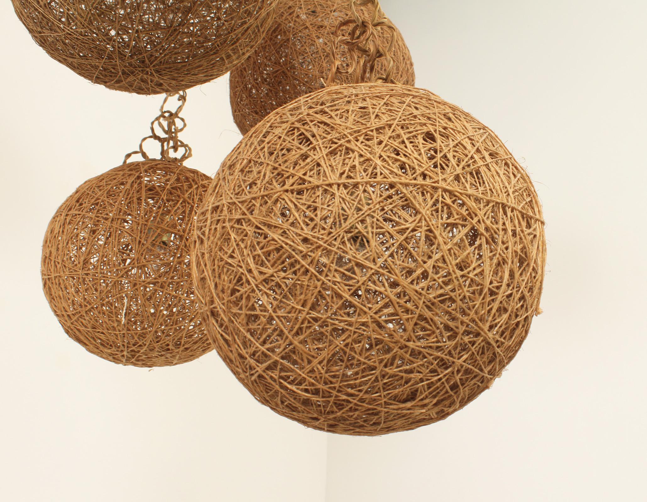 Set di lampade da soffitto della Costa Azzurra in rattan e corda, anni '60 in vendita 2
