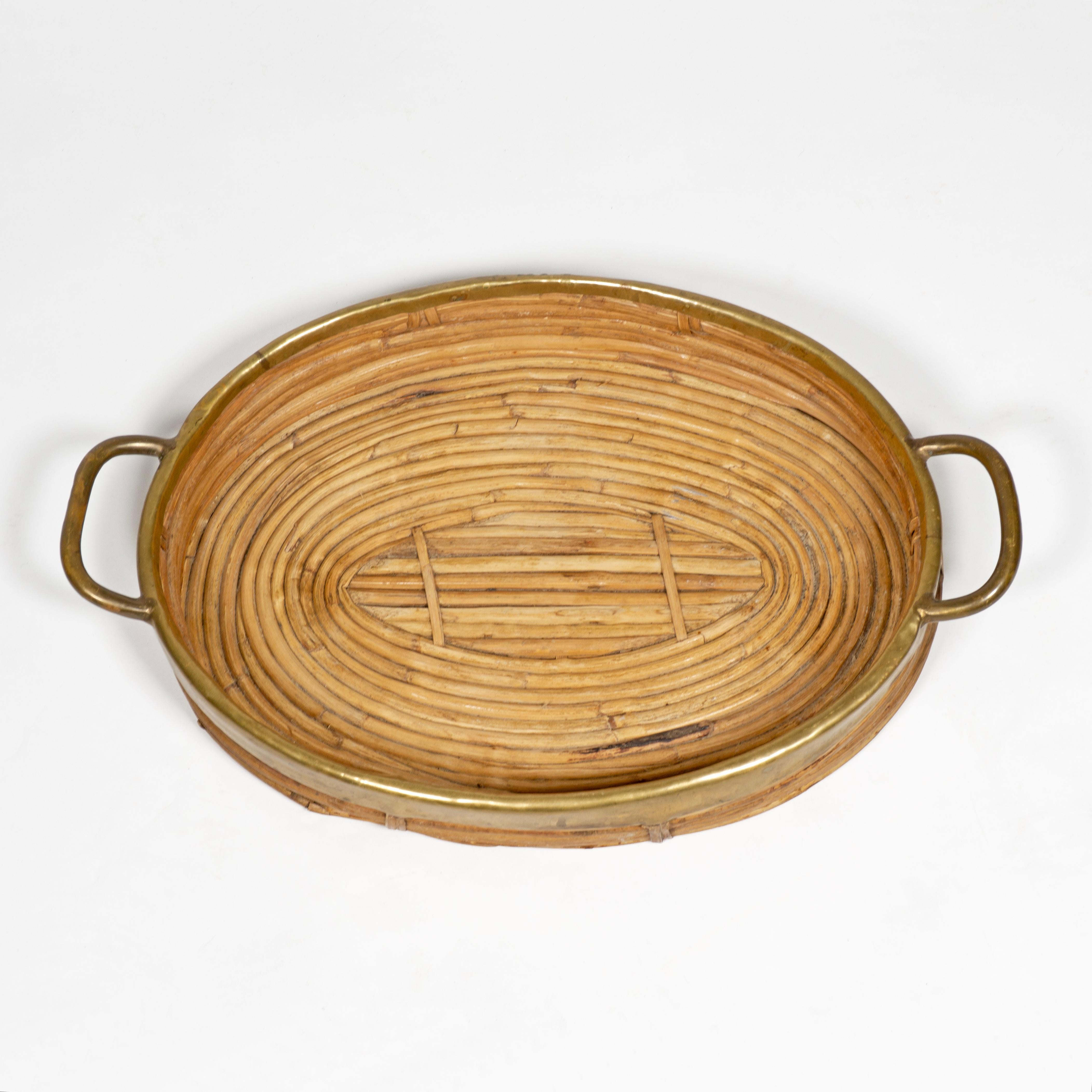 20th Century French Riviera Centerpiece Vide-Poche Rattan Brass Tray with Handles, Italy 1970 For Sale