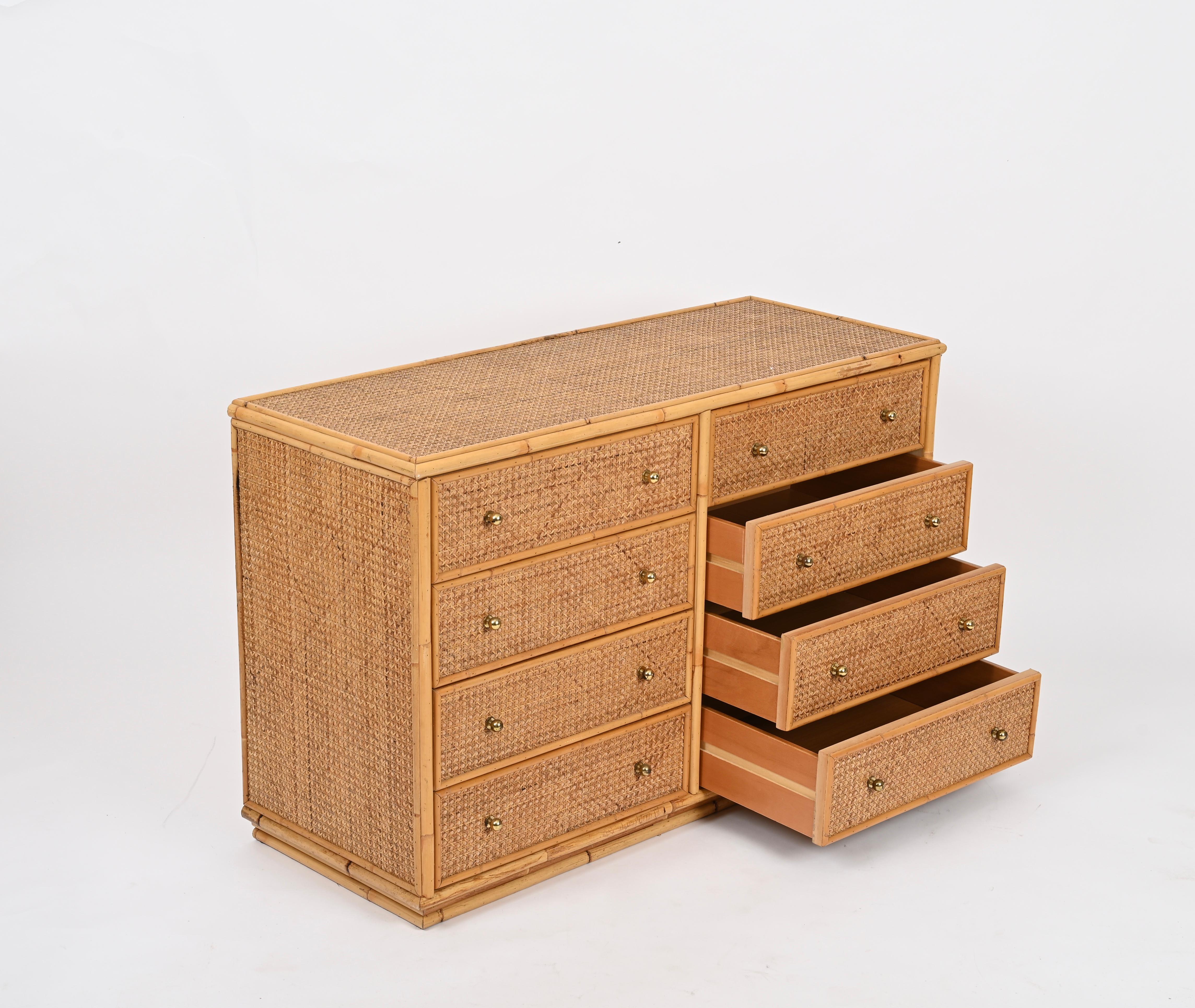 French Riviera Chest of Drawers in Vienna Straw, Rattan and Brass, Italy 1970 10
