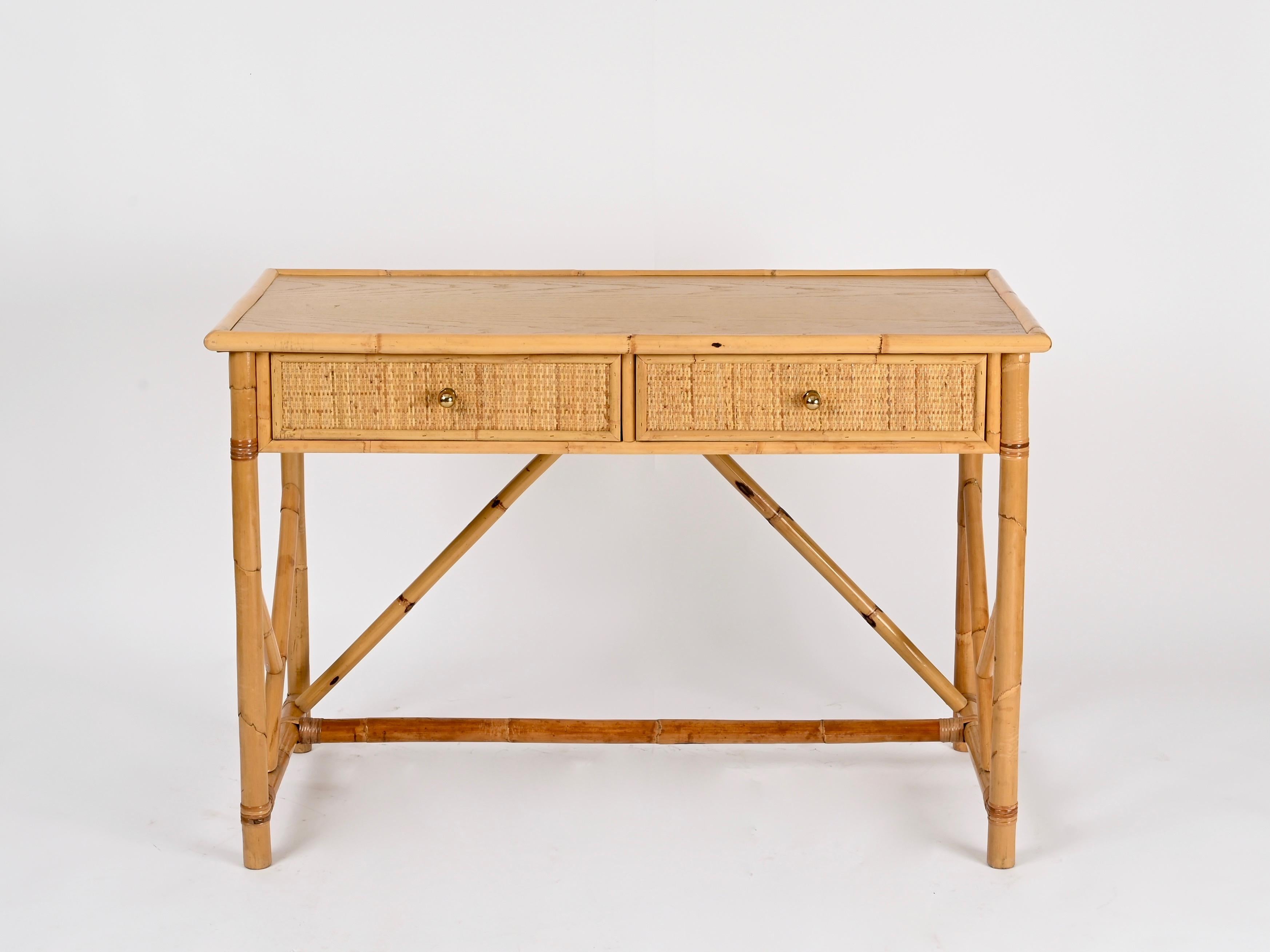 Ottone Scrivania Costa Azzurra con cassetti in rattan, Oak, vimini e ottone, Italia, anni '70 in vendita