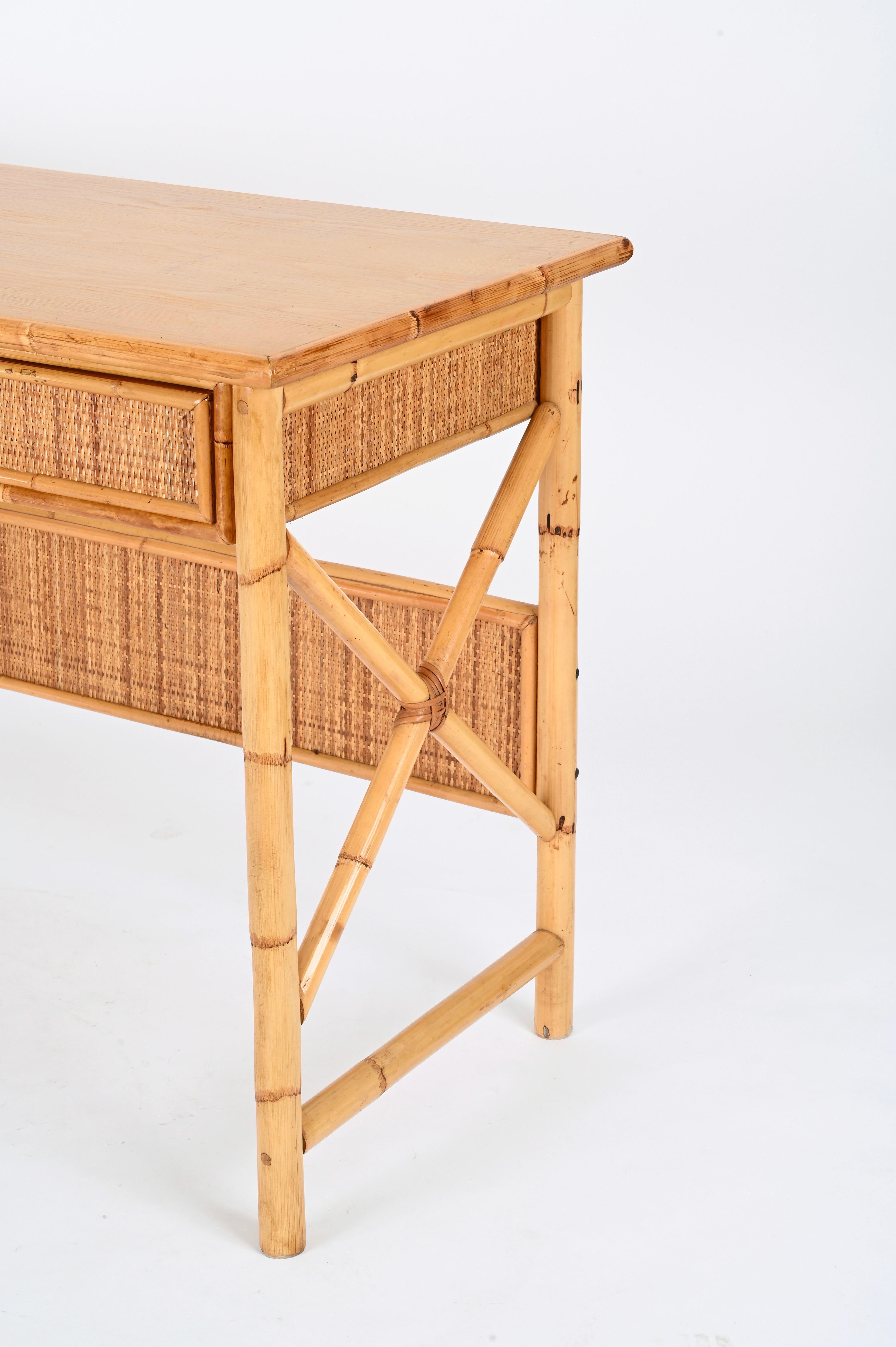 Bureau français Riviera avec tiroirs en rotin, bois, osier et laiton, Italie, 1970 4