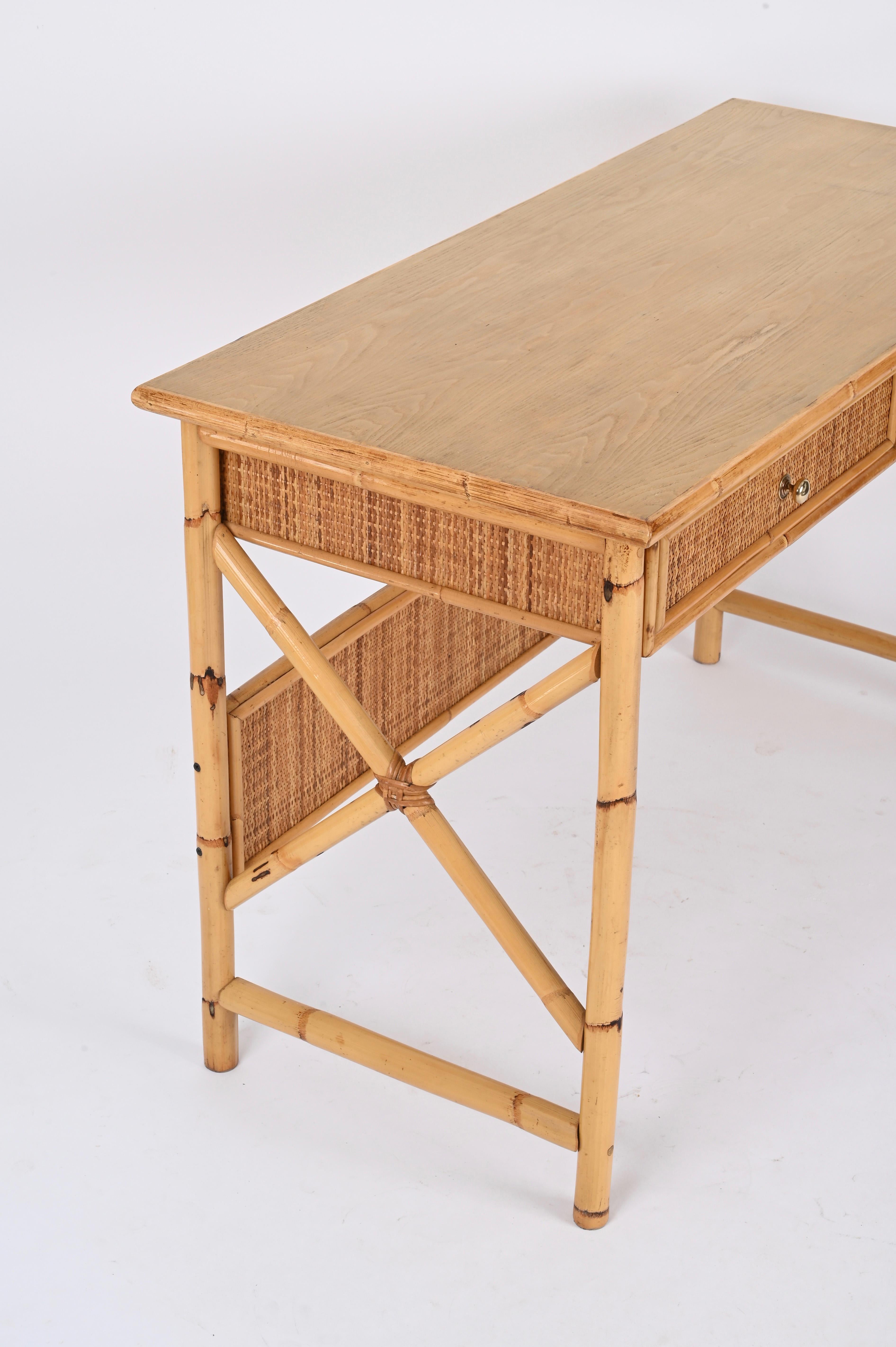 Bureau français Riviera avec tiroirs en rotin, bois, osier et laiton, Italie, 1970 5