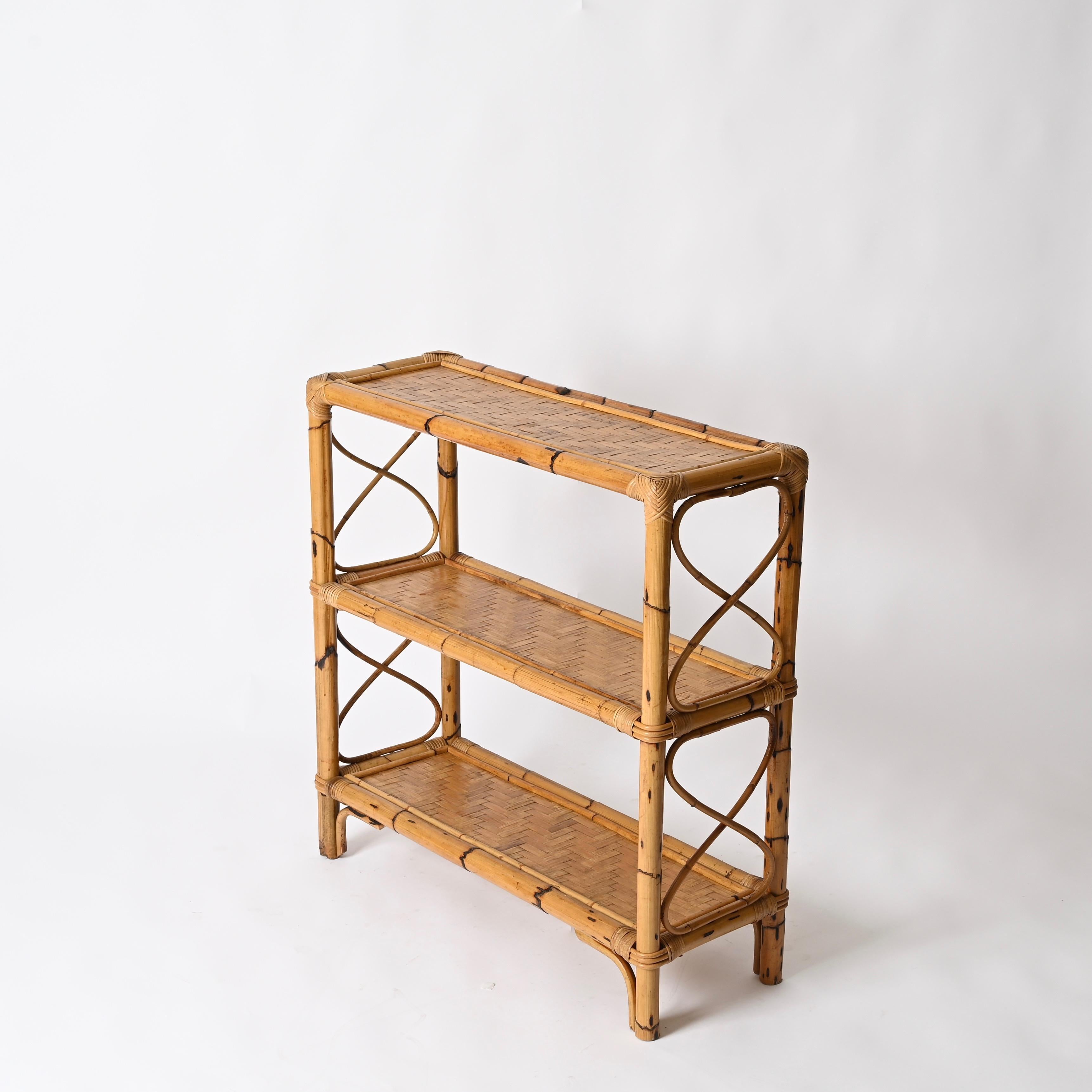 French Riviera Étagère or Console Table in Bamboo and Rattan, Italy, 1970s For Sale 3