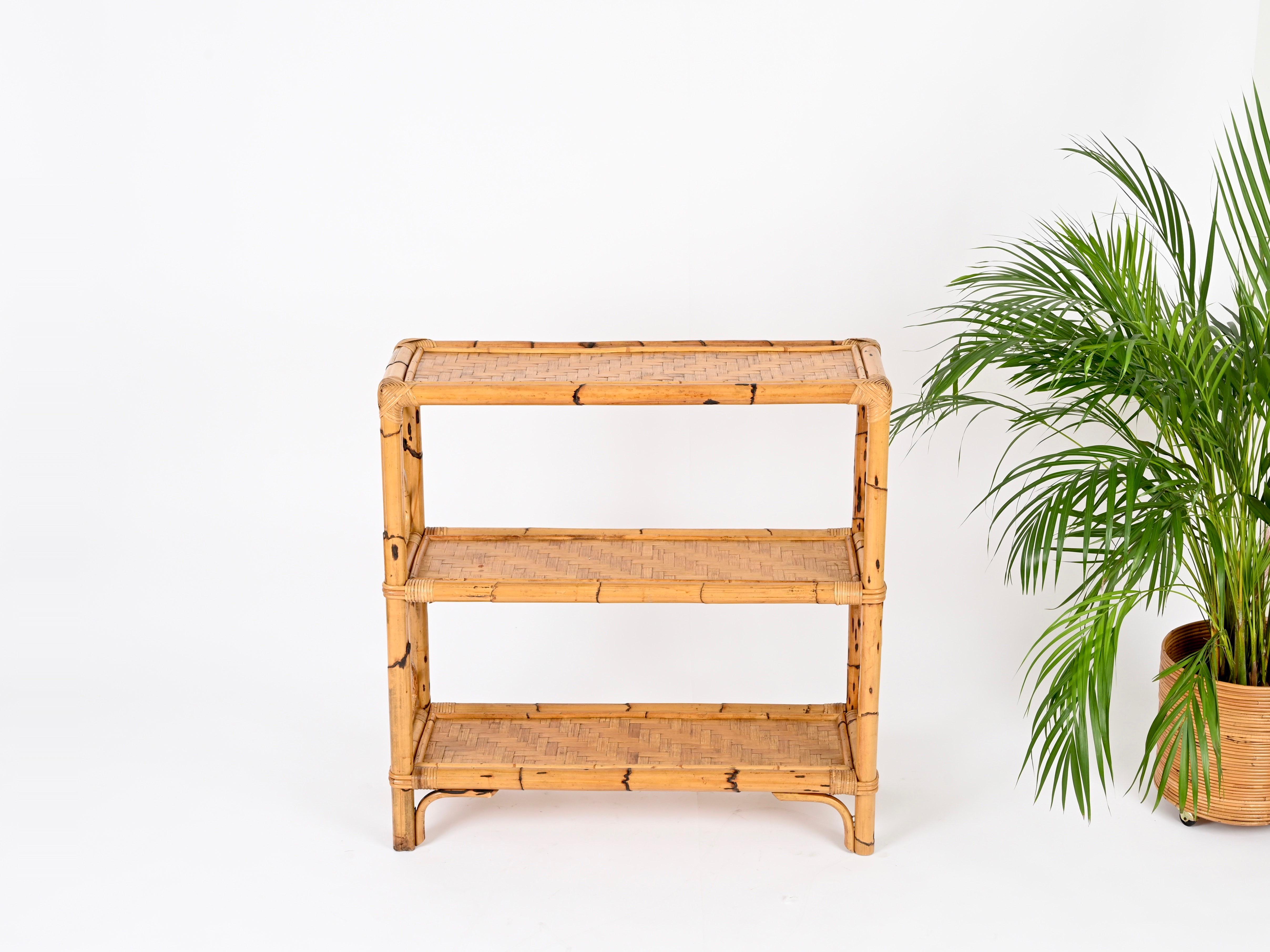 French Riviera Étagère or Console Table in Bamboo and Rattan, Italy, 1970s For Sale 5