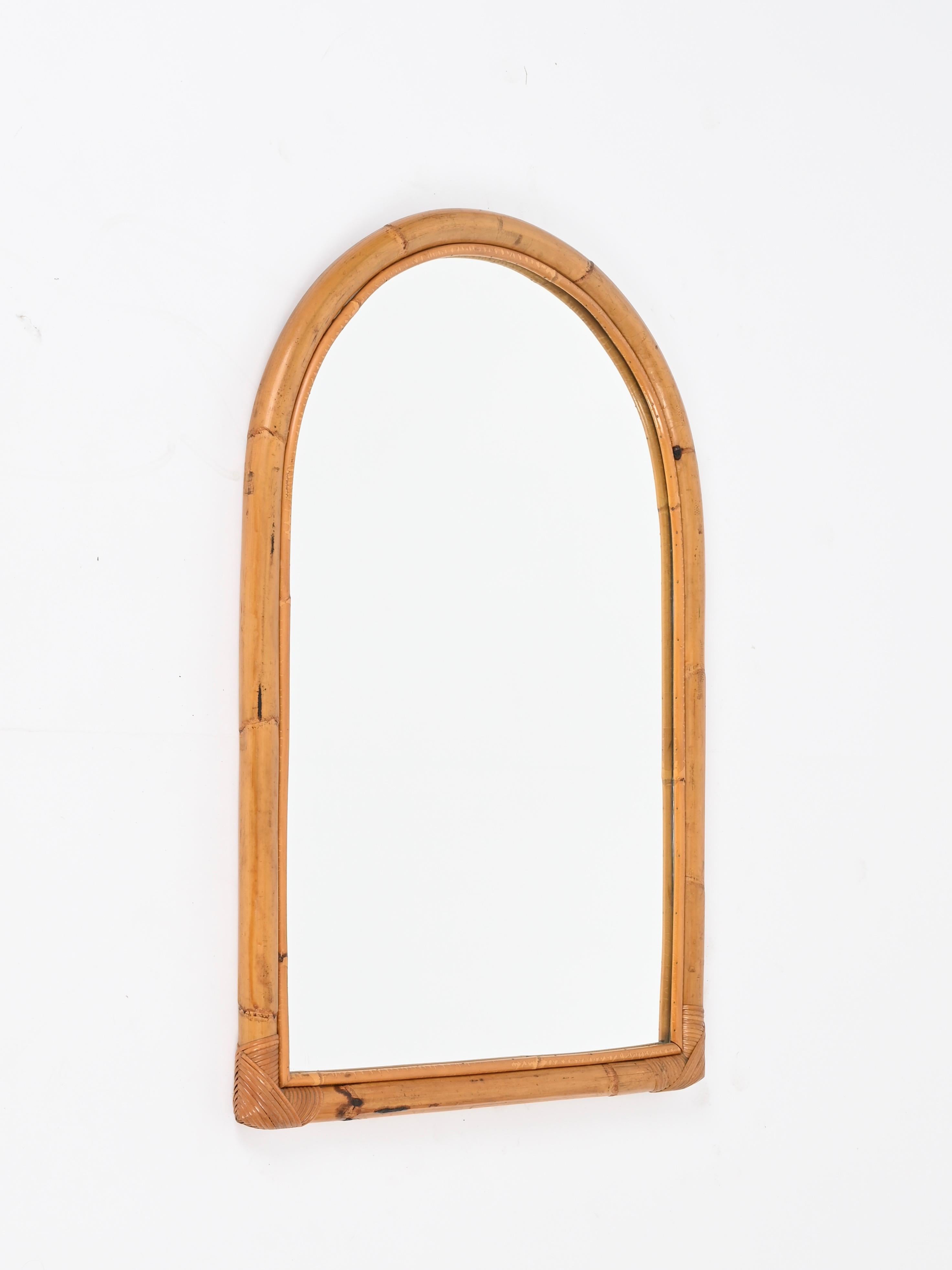 French Riviera Large Arch Mirror in Bamboo and Rattan, Italy, 1960s en vente 3
