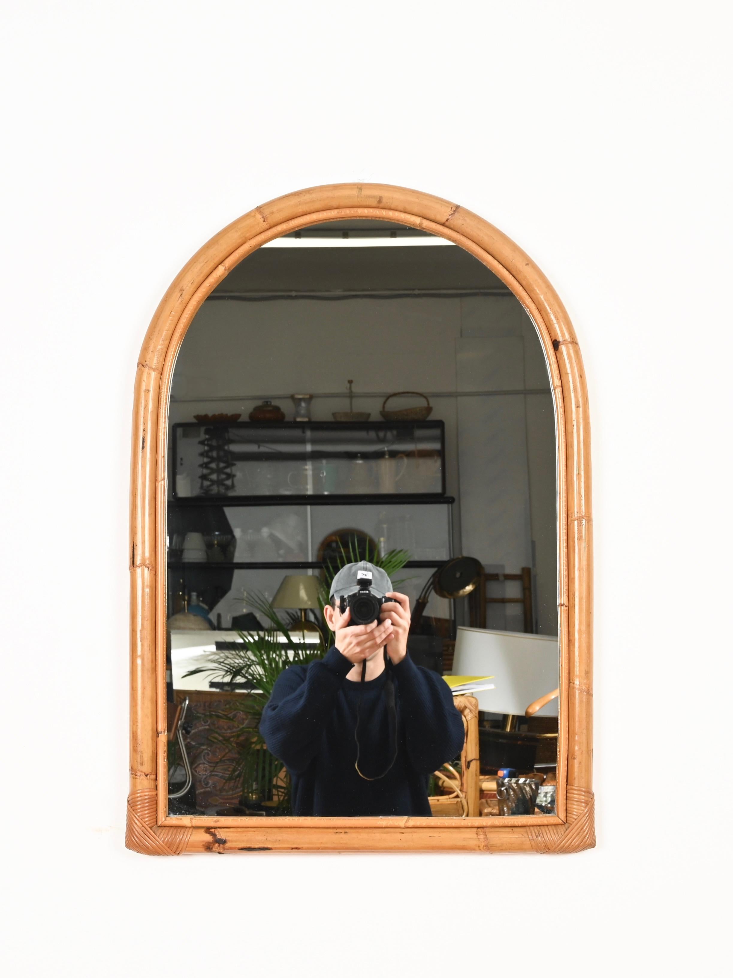 French Riviera Large Arch Mirror in Bamboo and Rattan, Italy, 1960s en vente 5