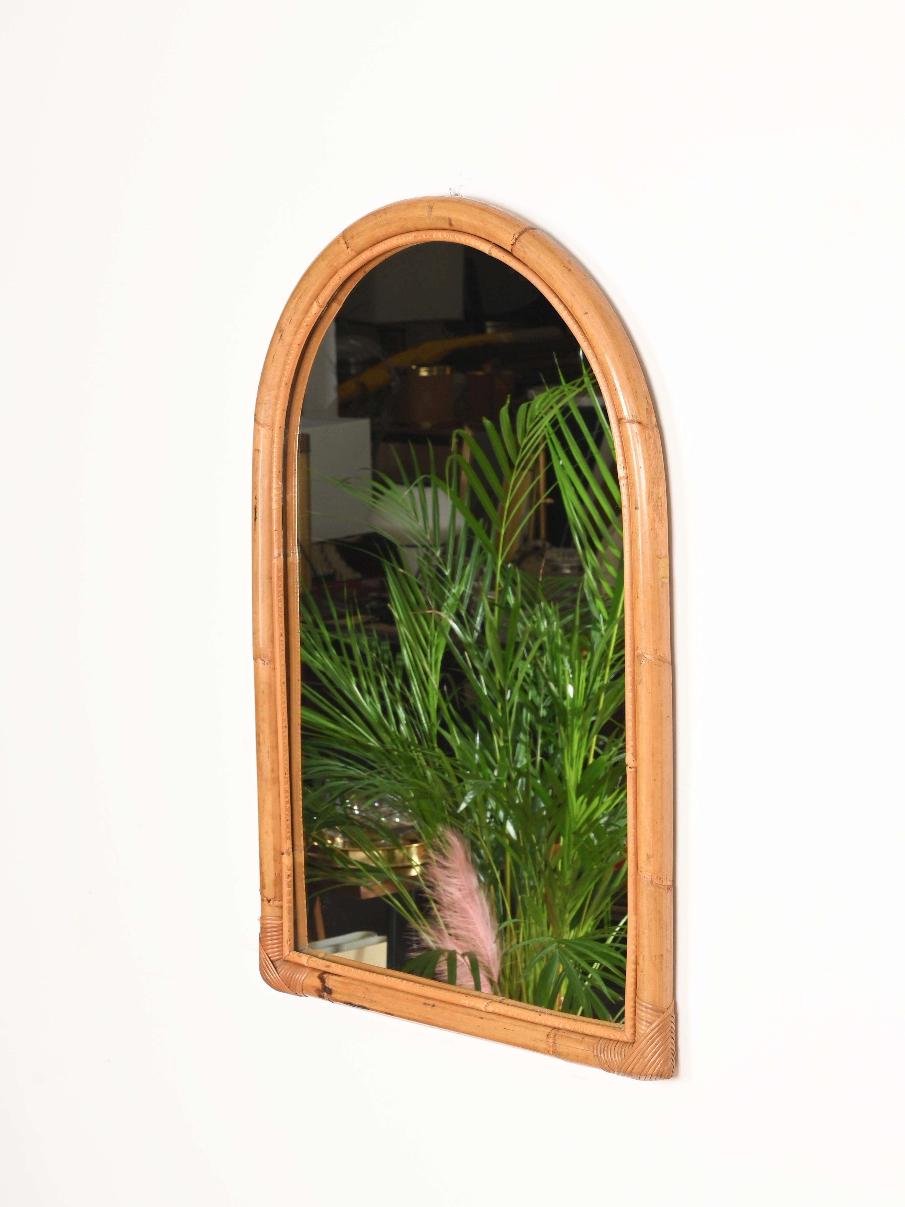 italien French Riviera Large Arch Mirror in Bamboo and Rattan, Italy, 1960s en vente