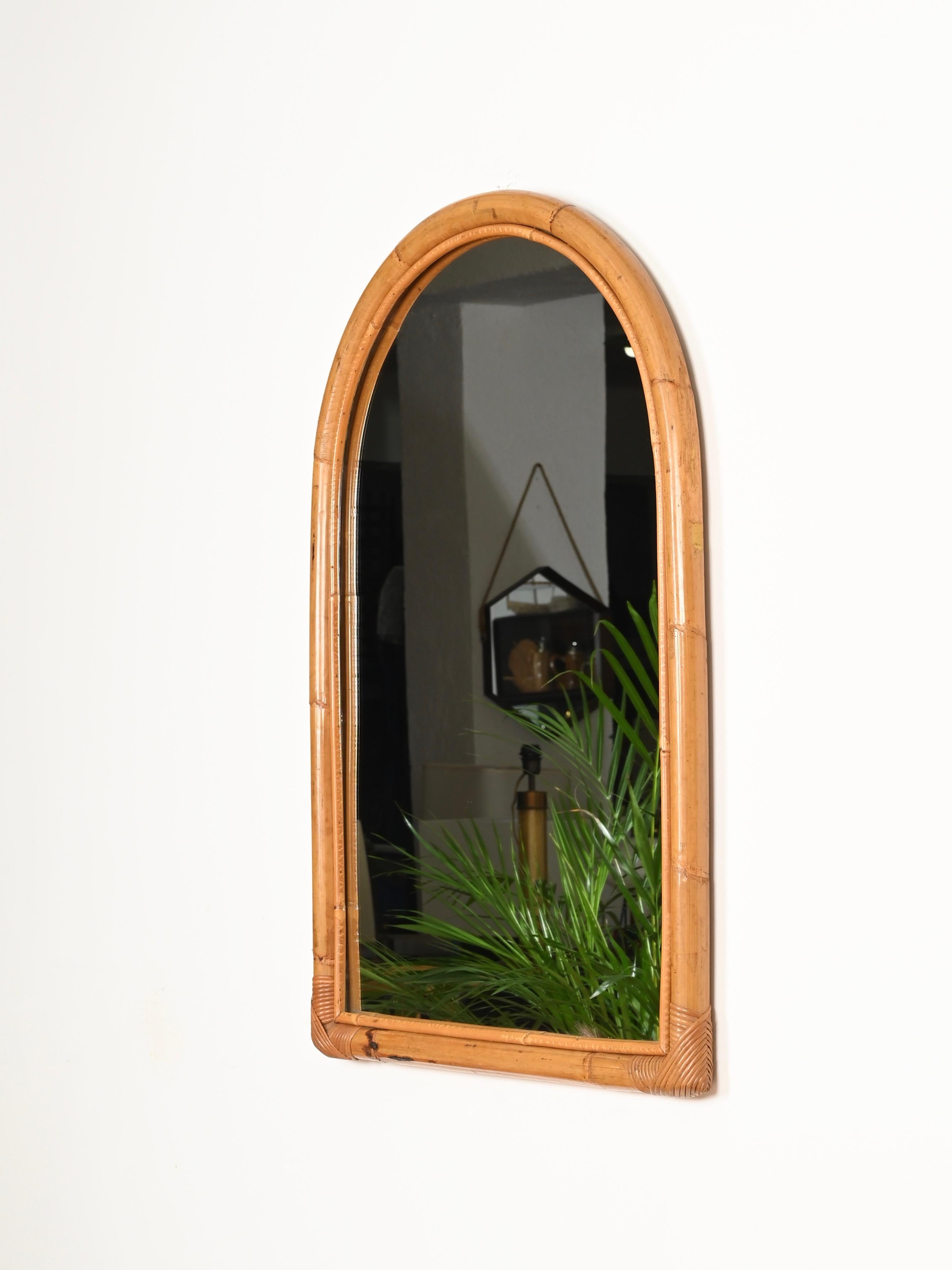 French Riviera Large Arch Mirror in Bamboo and Rattan, Italy, 1960s en vente 1